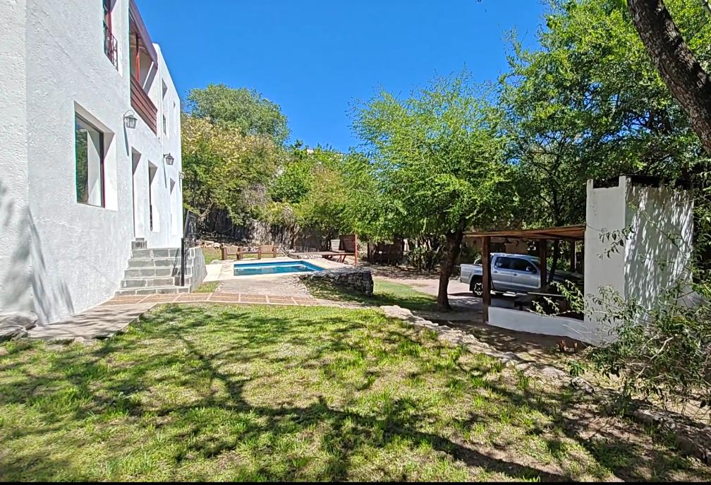 MENDIOLAZA OPORTUNIDAD EN BARRIO CERRADO VENDO MUY LINDA CASA