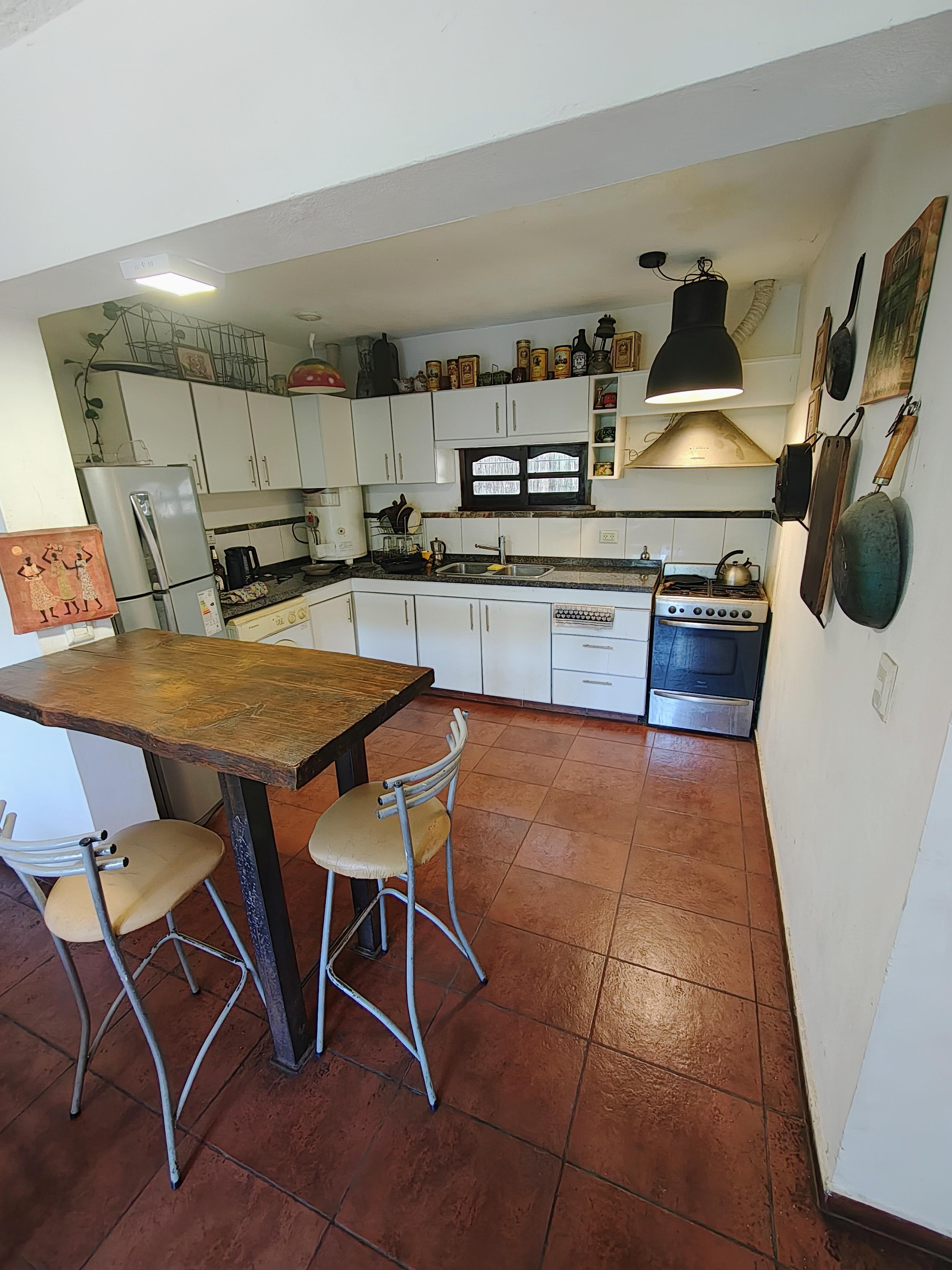 MENDIOLAZA OPORTUNIDAD EN BARRIO CERRADO VENDO MUY LINDA CASA