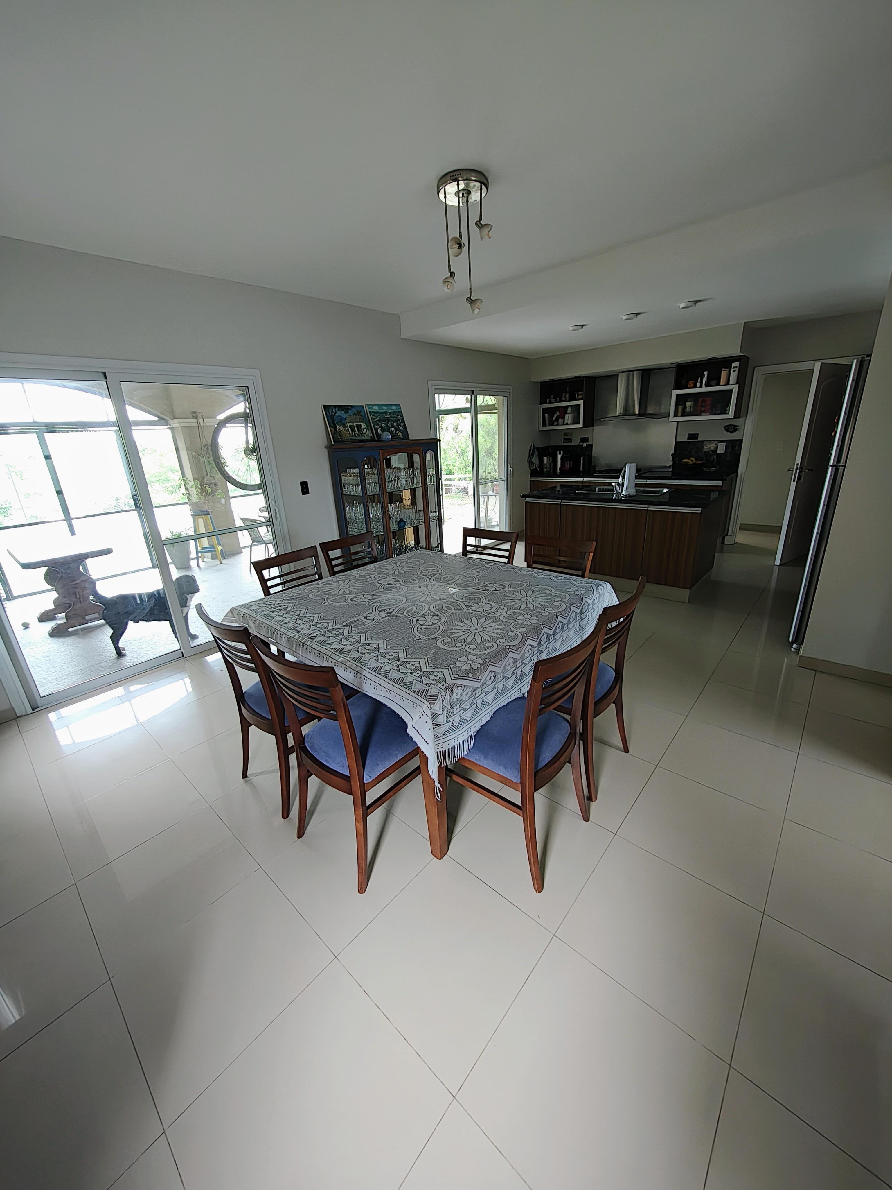 Q2 COUNTRY MENDIOLAZA VENDEMOS HERMOSA CASA