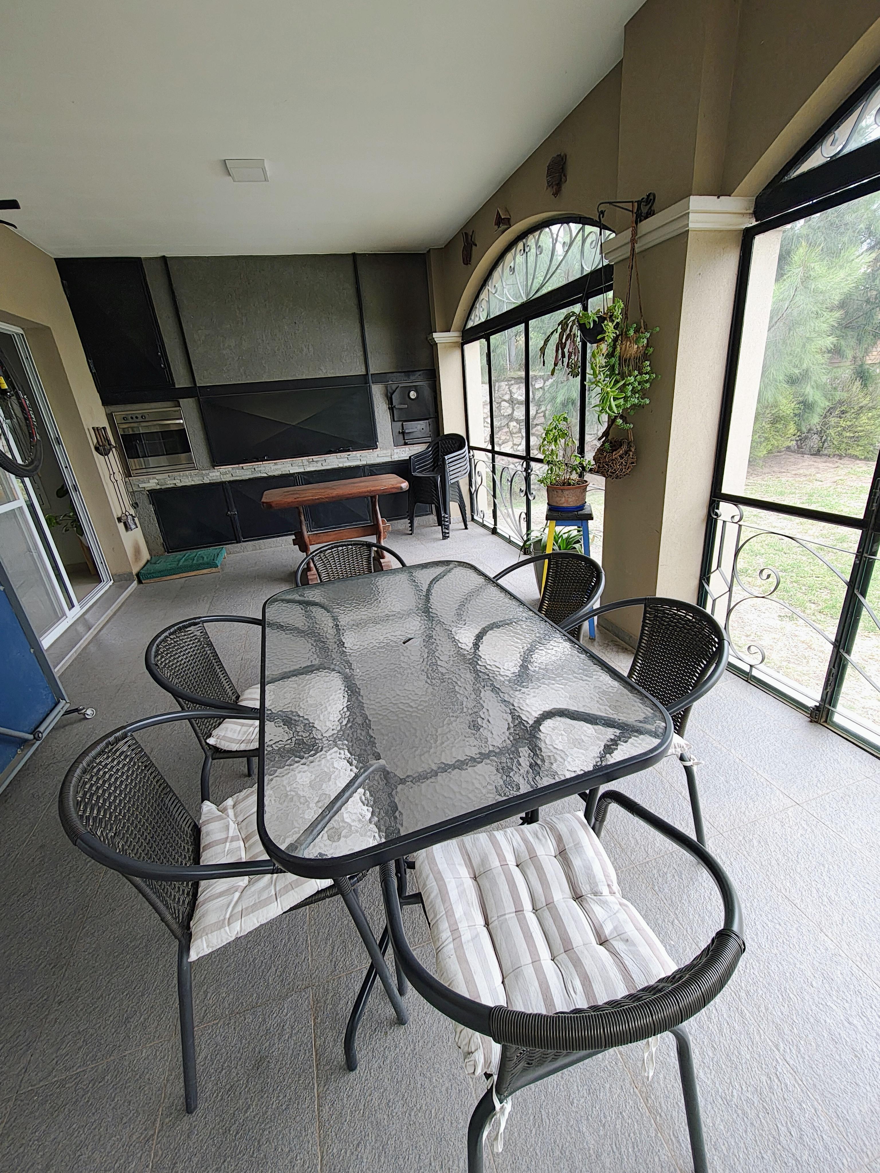 Q2 COUNTRY MENDIOLAZA VENDEMOS HERMOSA CASA