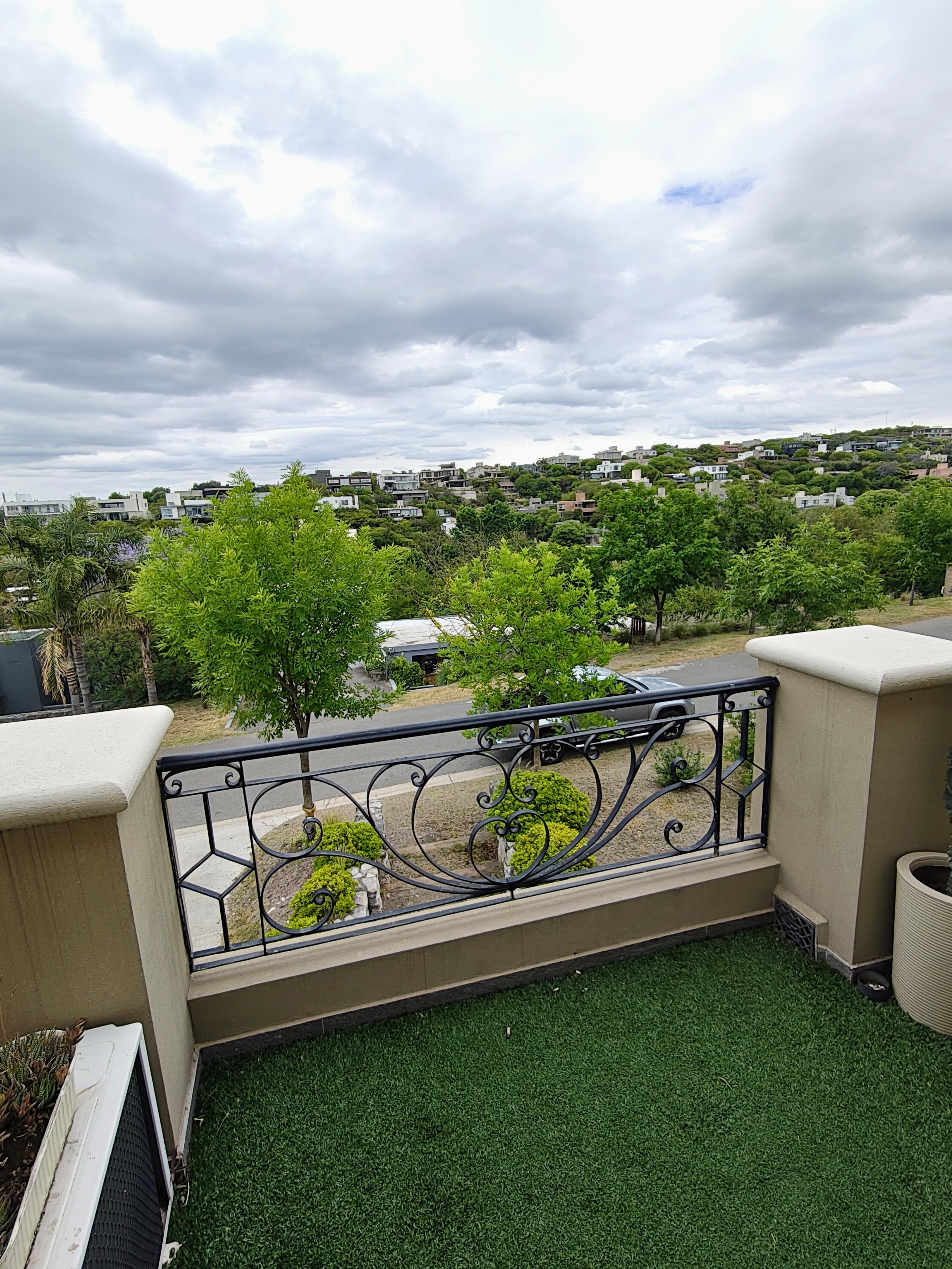 Q2 COUNTRY MENDIOLAZA VENDEMOS HERMOSA CASA