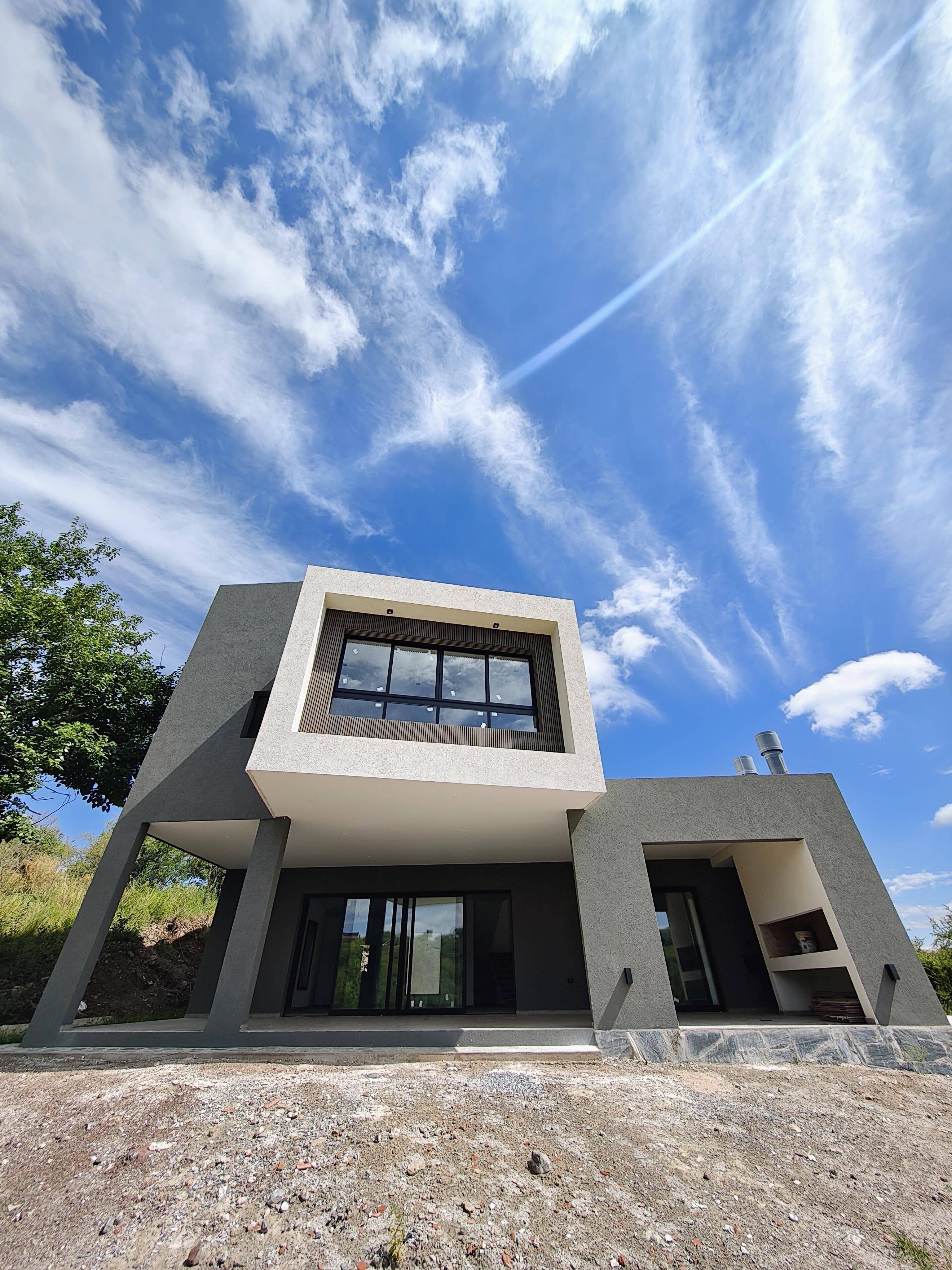 ESTANCIA Q2 COUNTRY VENDO EXCLUSIVA CASA DE MODERNO DISEÑO A ESTRENAR