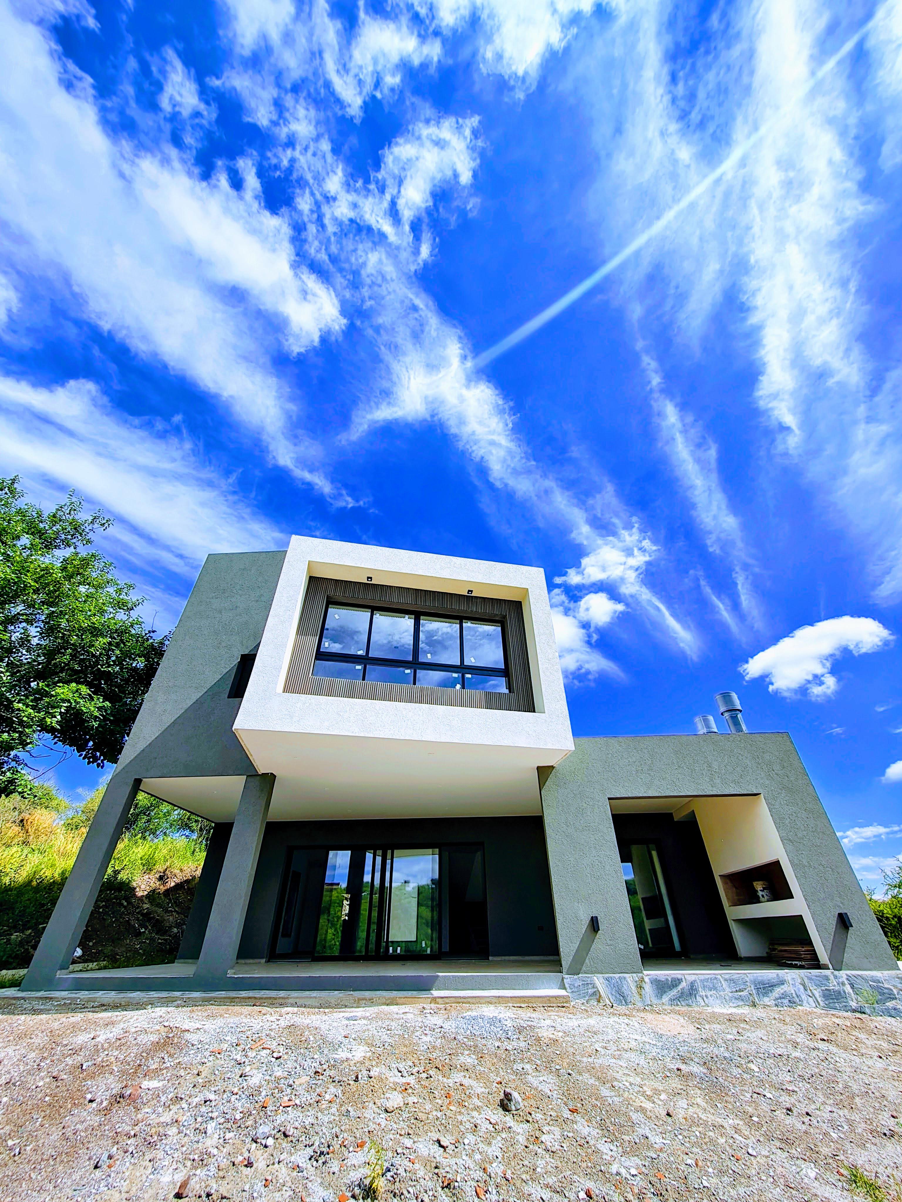 ESTANCIA Q2 COUNTRY VENDO EXCLUSIVA CASA DE MODERNO DISEÑO A ESTRENAR