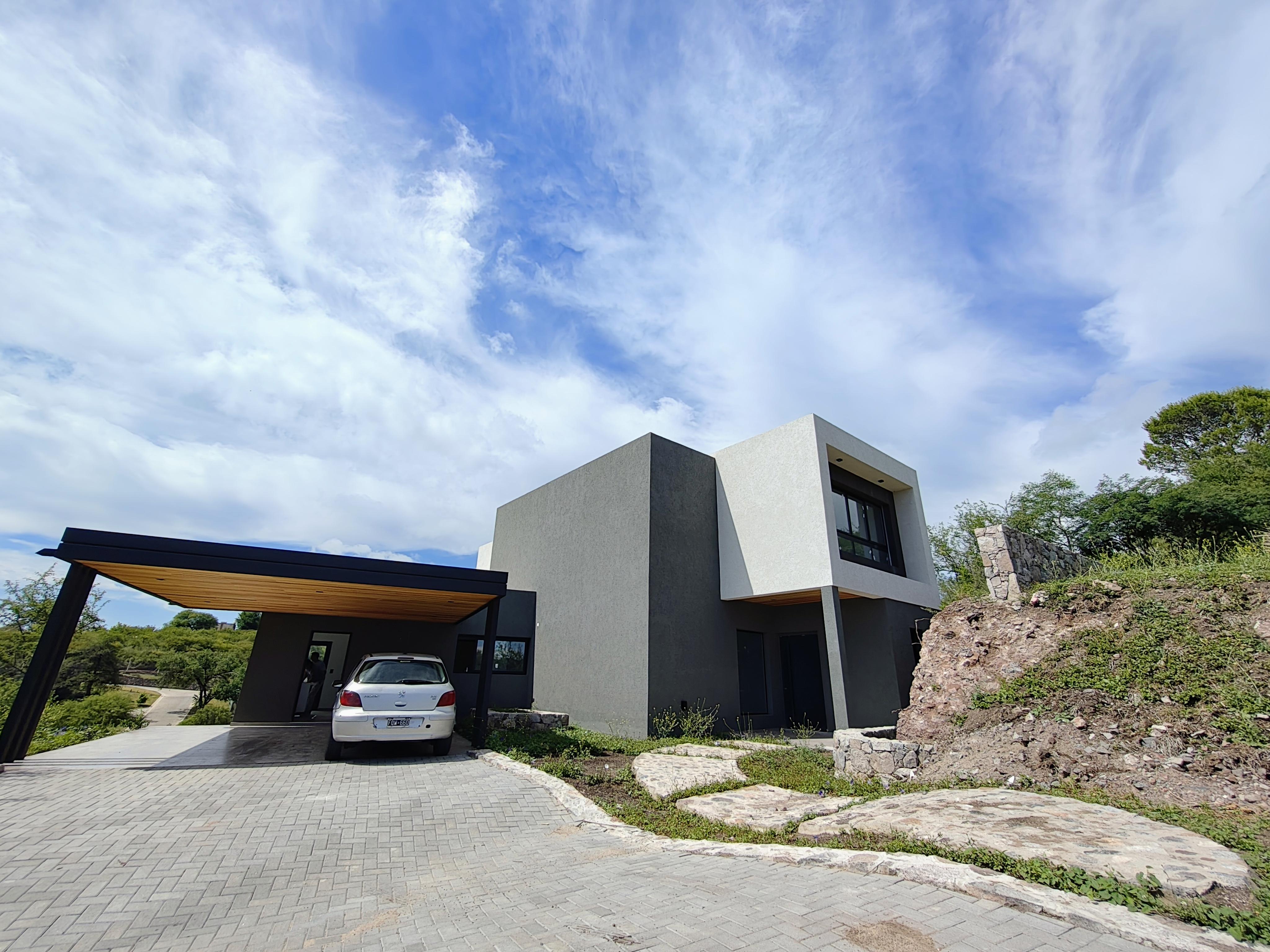 ESTANCIA Q2 COUNTRY VENDO EXCLUSIVA CASA DE MODERNO DISEÑO A ESTRENAR