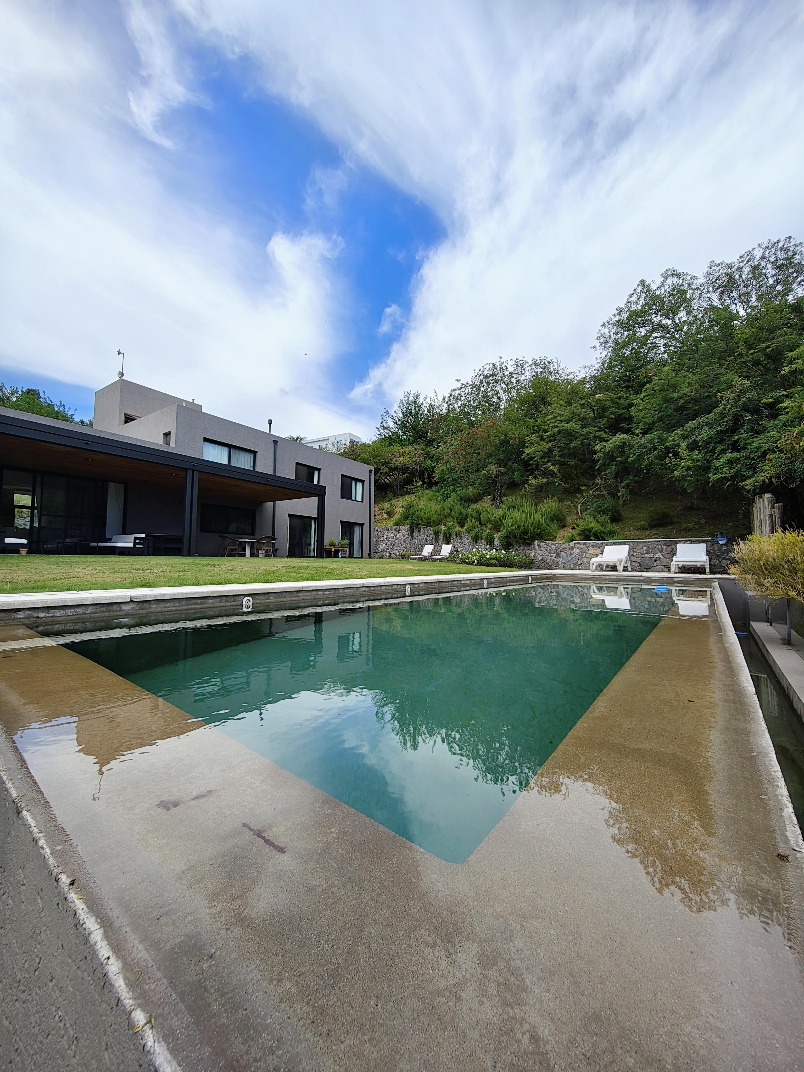 ESTANCIA Q2 COUNTRY MENDIOLAZA  VENDO HERMOSA CASA DE CATEGORIA