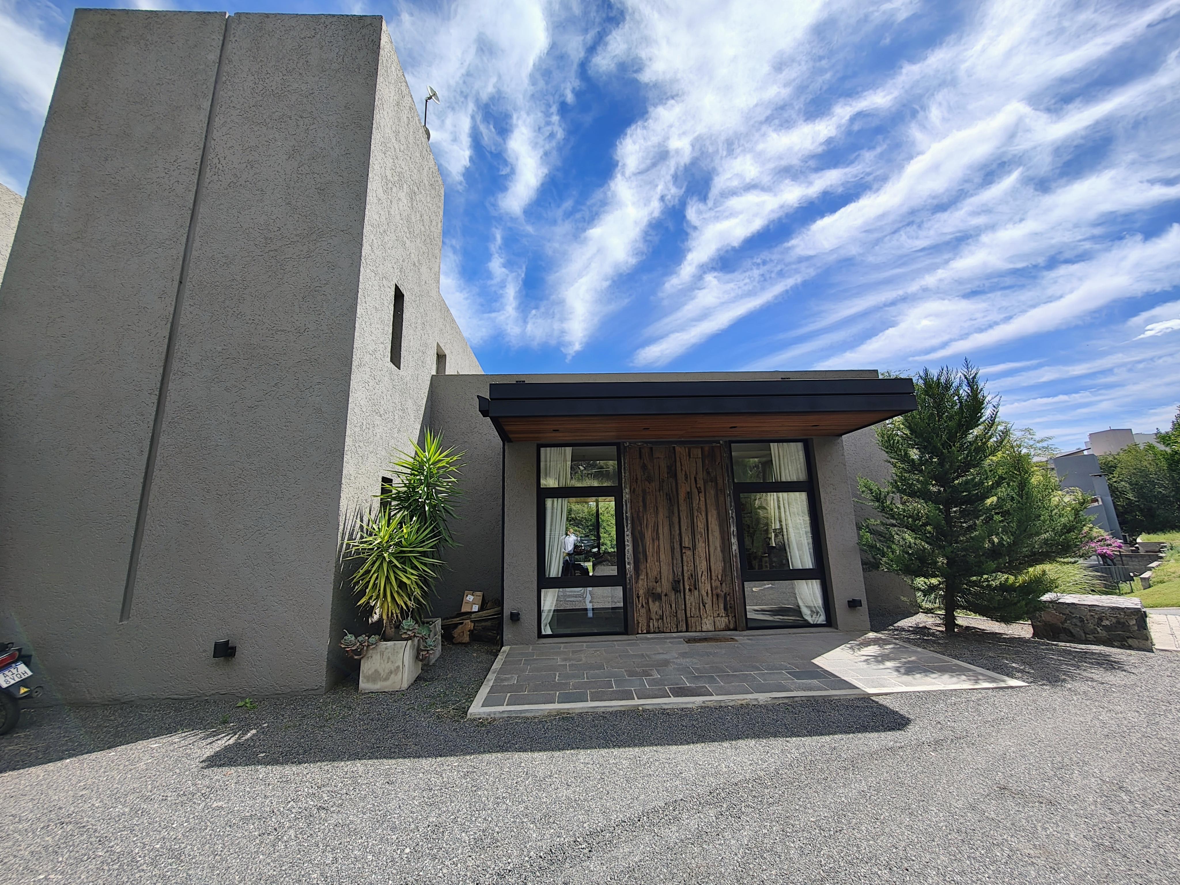 ESTANCIA Q2 COUNTRY MENDIOLAZA  VENDO HERMOSA CASA DE CATEGORIA