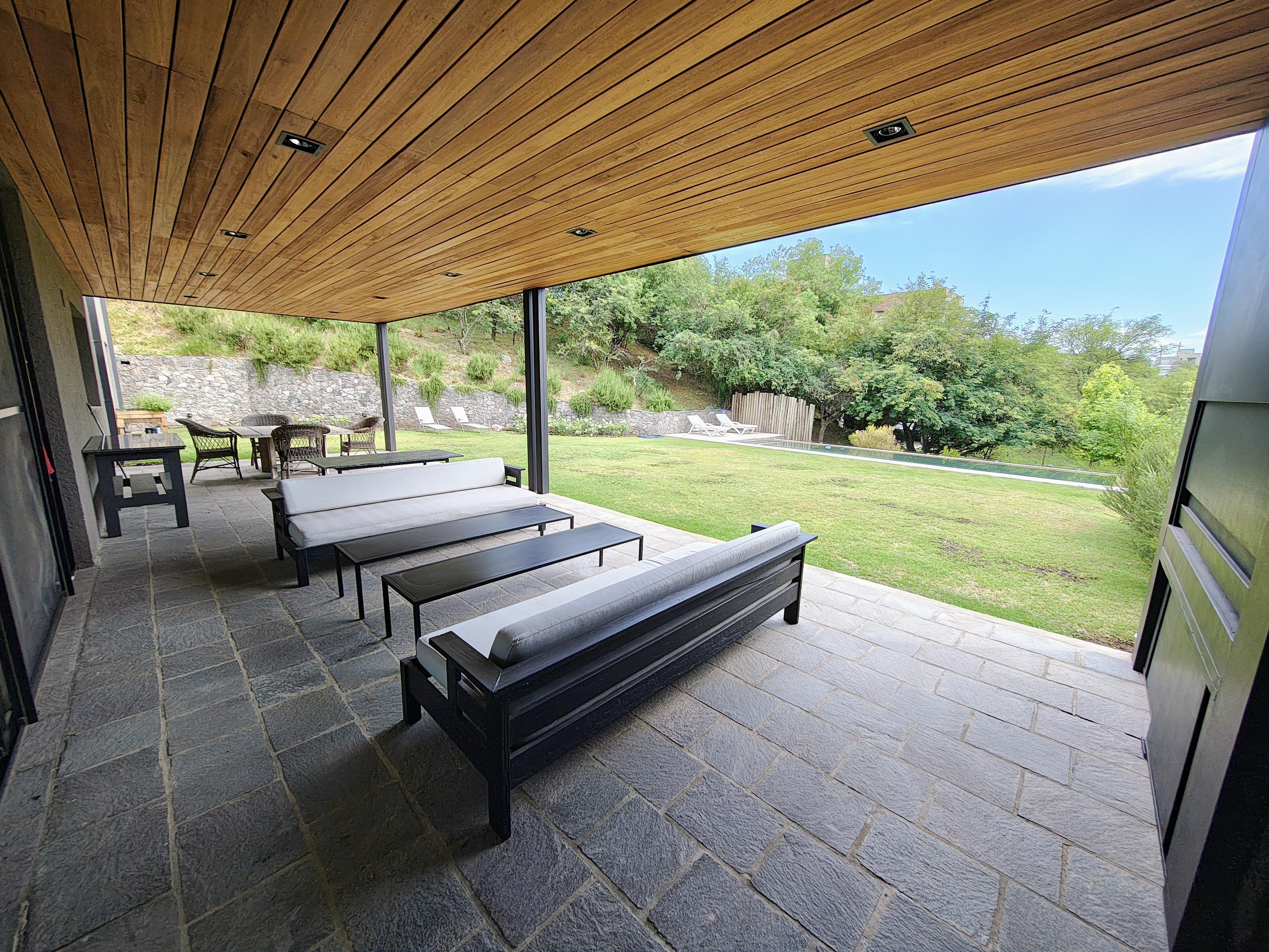 ESTANCIA Q2 COUNTRY MENDIOLAZA  VENDO HERMOSA CASA DE CATEGORIA