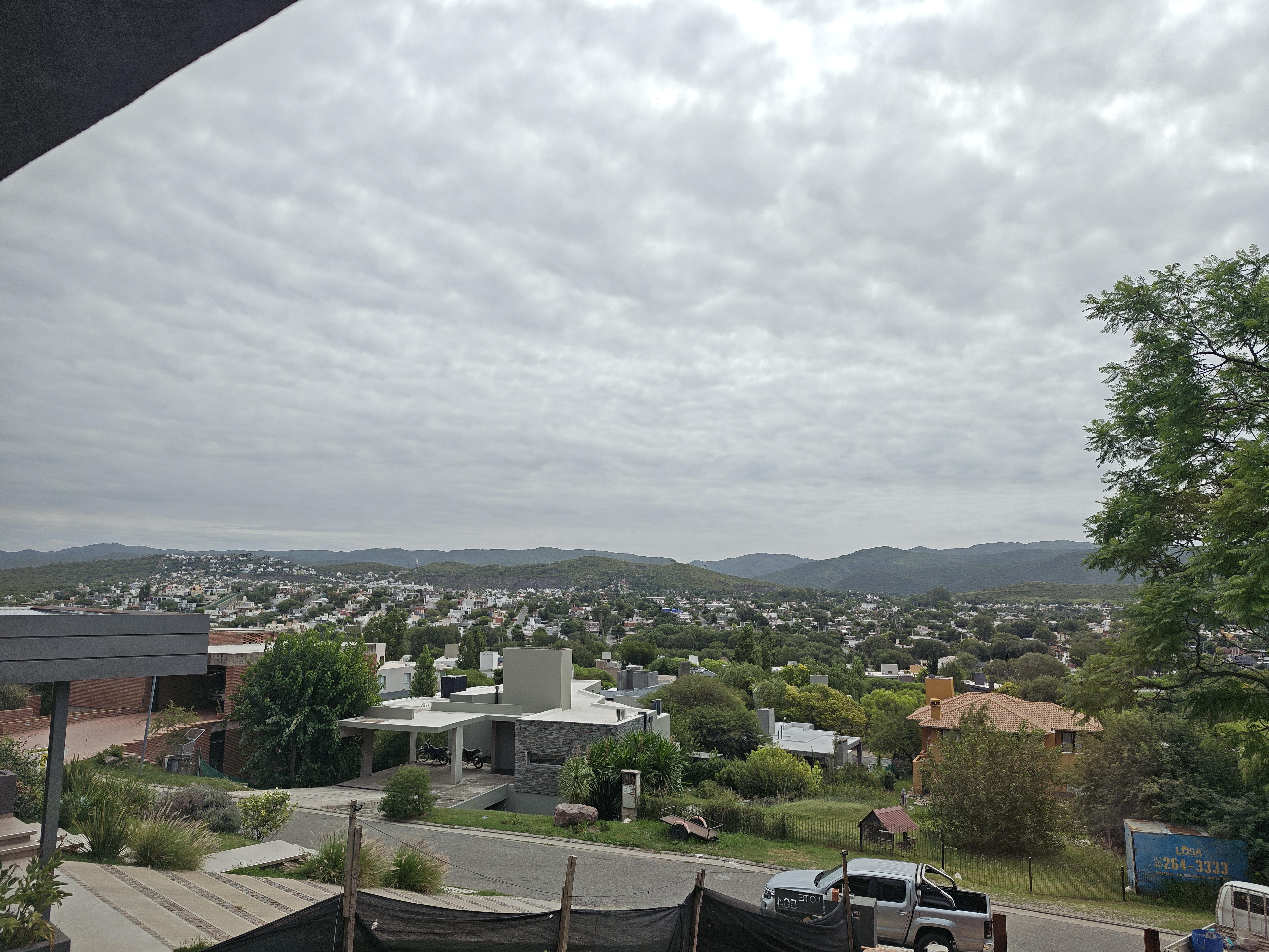 LA CUESTA  A ESTRENAR OPORTUNIDAD MODERNA CASA DE CATEGORIA