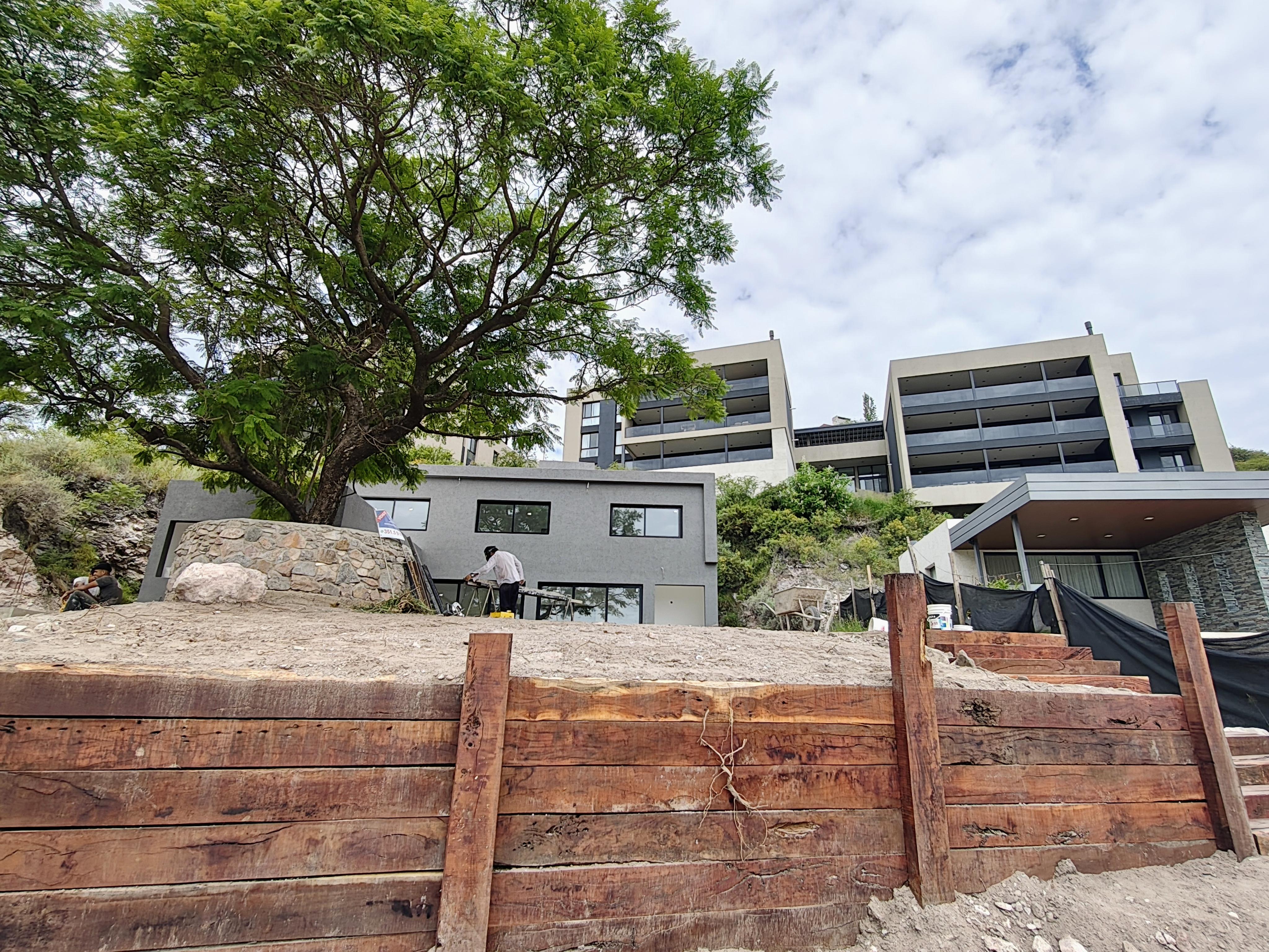 LA CUESTA  A ESTRENAR OPORTUNIDAD MODERNA CASA DE CATEGORIA