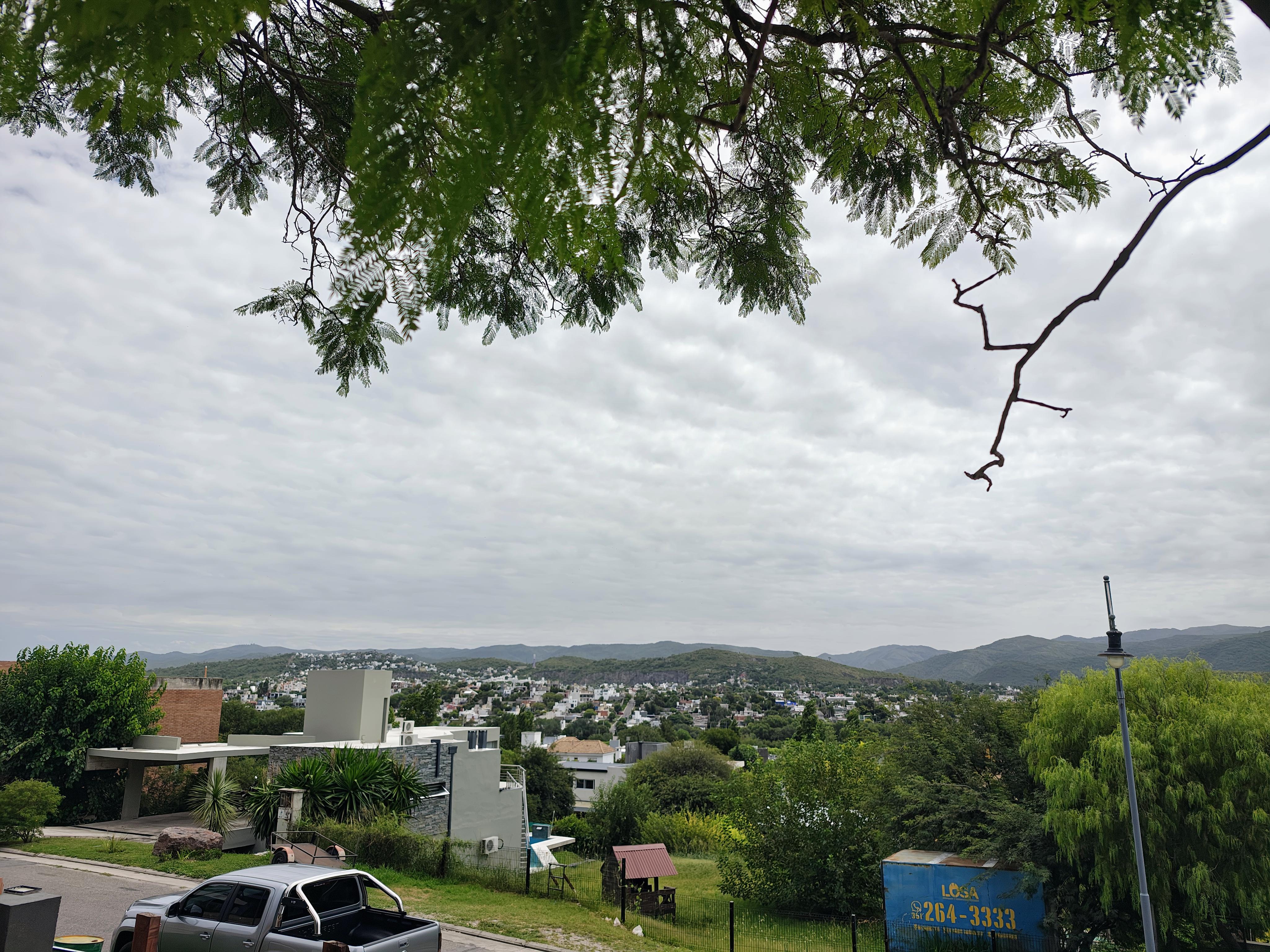 LA CUESTA  A ESTRENAR OPORTUNIDAD MODERNA CASA DE CATEGORIA