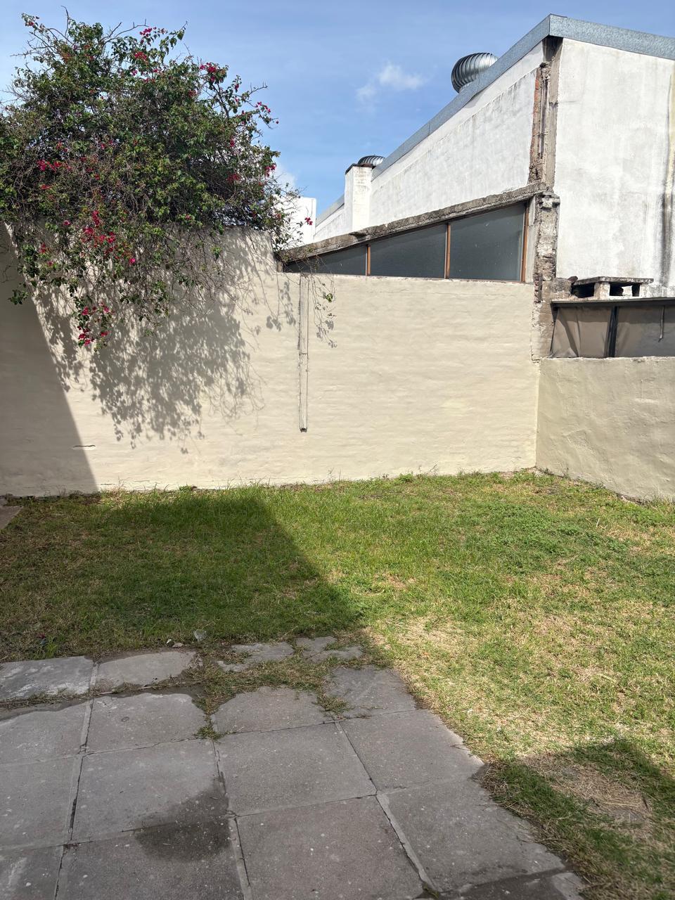 Casa en Alquiler  3 Dormitorios  Poeta Lugones