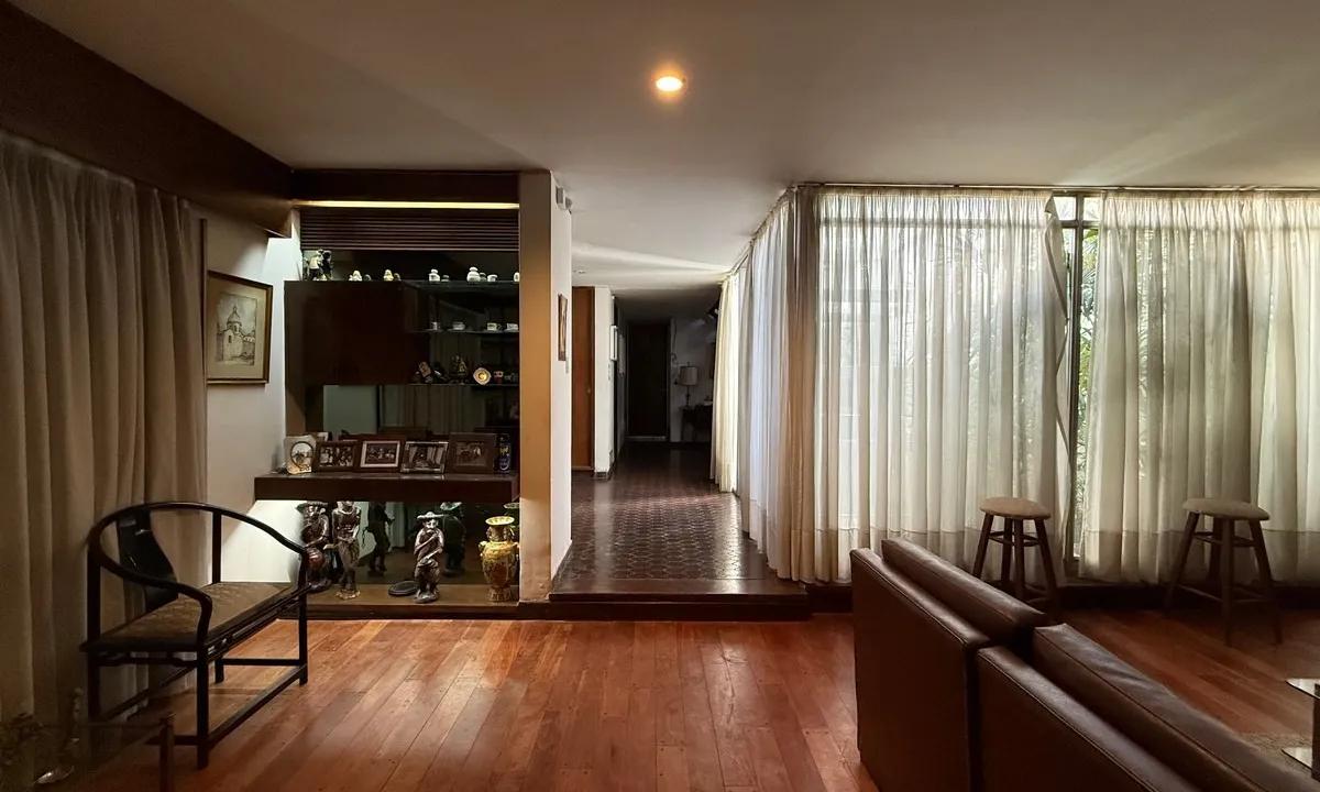 CASA IMPONENTE EN VENTA, ALBERDI DEAN FUNES 2129 4 DORMITORIOS