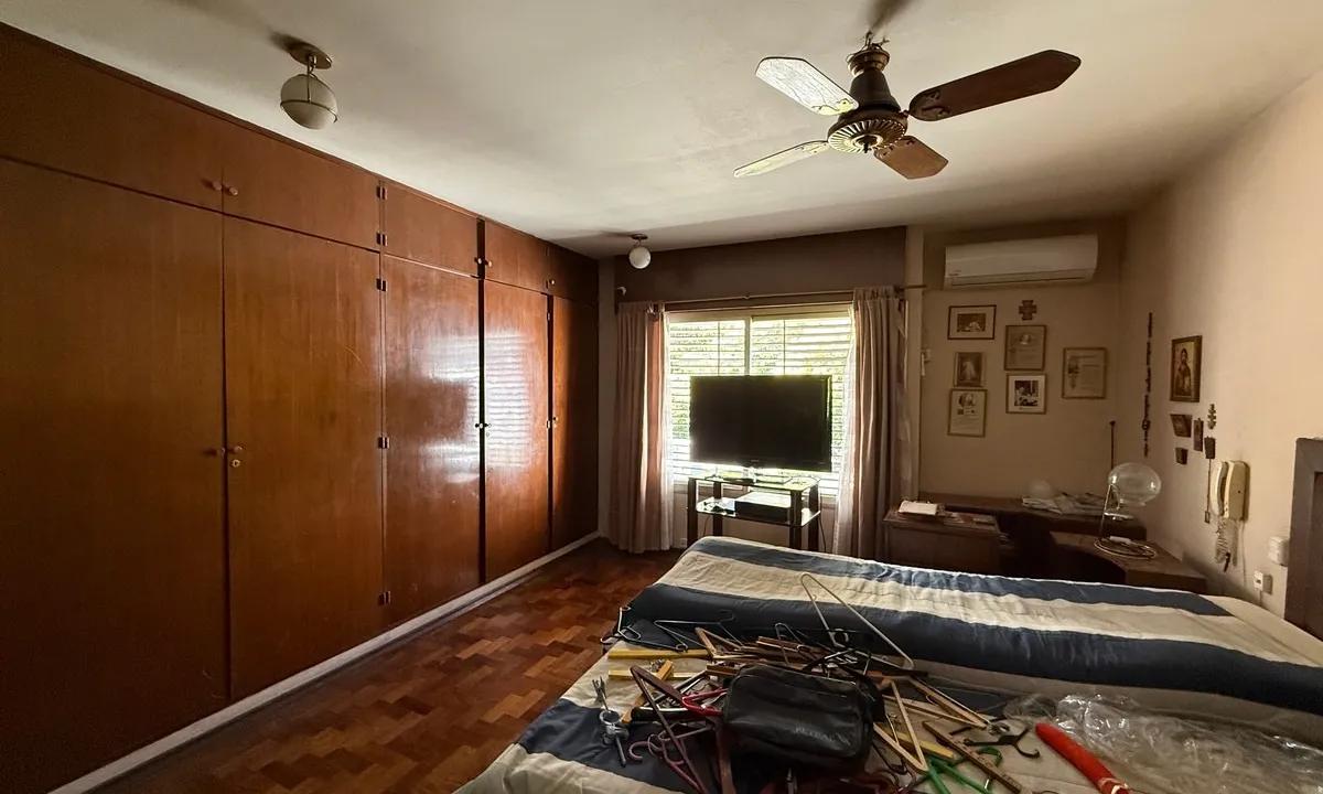 CASA IMPONENTE EN VENTA, ALBERDI DEAN FUNES 2129 4 DORMITORIOS