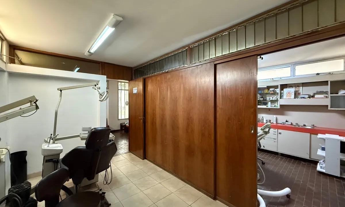 CASA IMPONENTE EN VENTA, ALBERDI DEAN FUNES 2129 4 DORMITORIOS