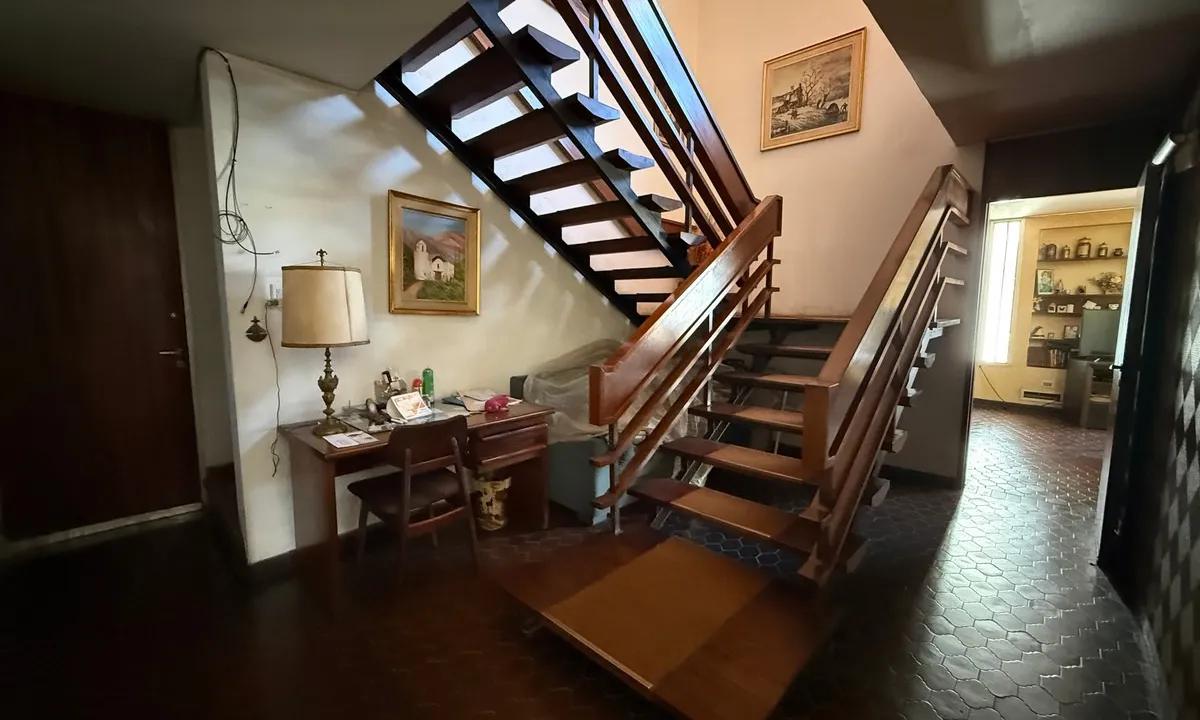 CASA IMPONENTE EN ALQUILER EN ALBERDI DEAN FUNES 2129 4 DORMITORIOS