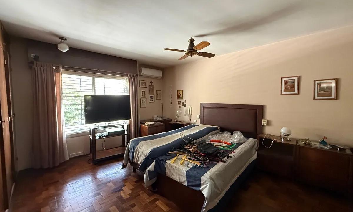 CASA IMPONENTE EN ALQUILER EN ALBERDI DEAN FUNES 2129 4 DORMITORIOS