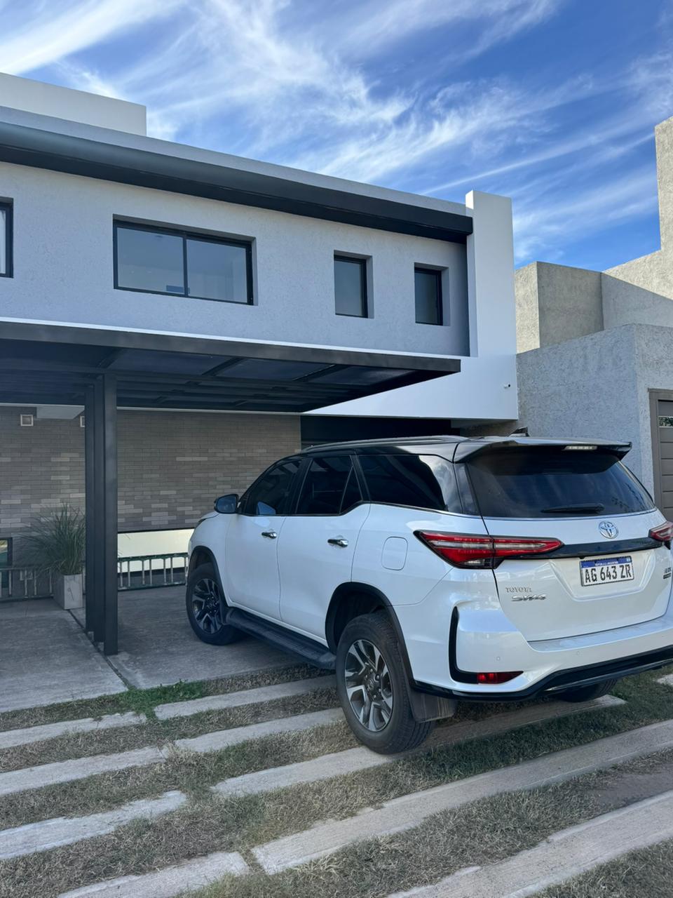 DUPLEX  EN VENTA LOMAS DE MANANTIALES