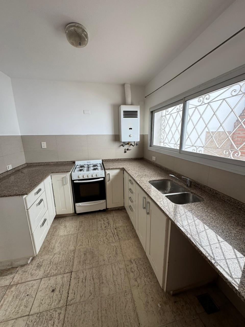 CASA EN VENTA - NUEVA CÓRDOBA