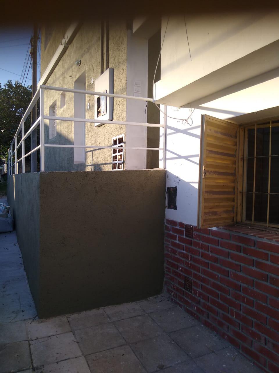 Alq. Dpto c1 dorm.y patio. B San Martín.