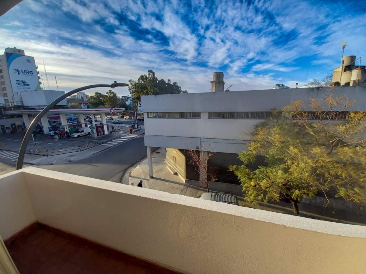 Vendo dpto c1 dorm.y balcón B Centro.