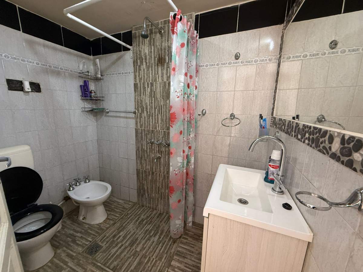 Vendo dpto c2 dorm.y patio.B Gral Paz.