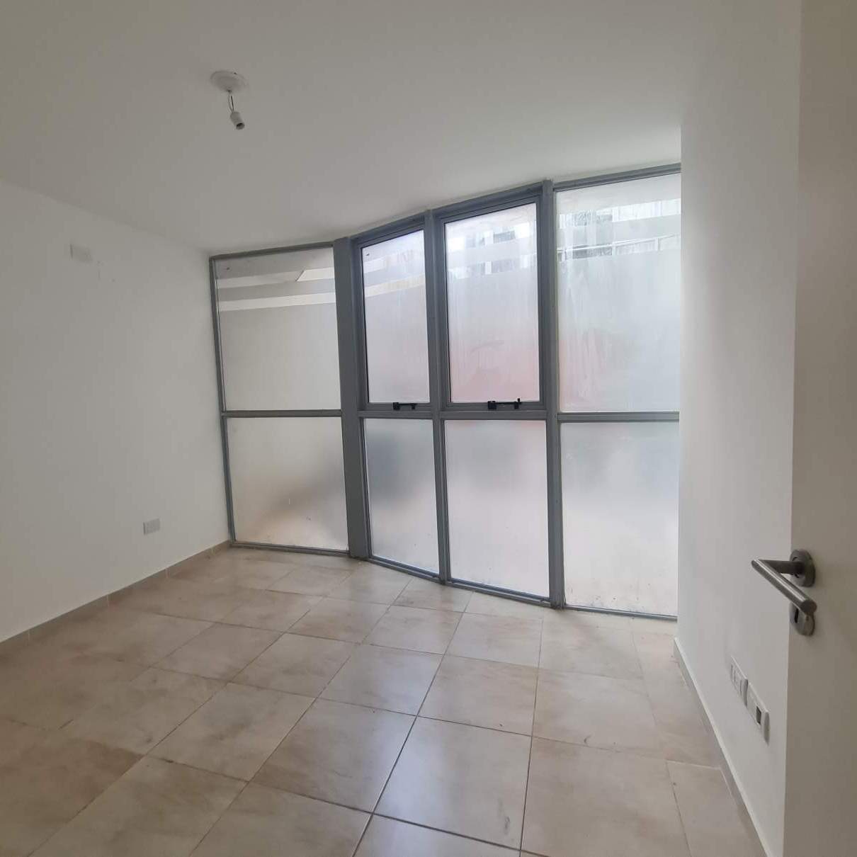 Vendo dpto c1 dorm y balcón. B Nueva Córdoba