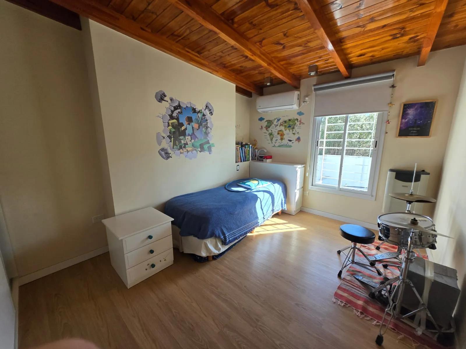 APTO CRÉDITO. Vendo casa c3 dorm. B Urca