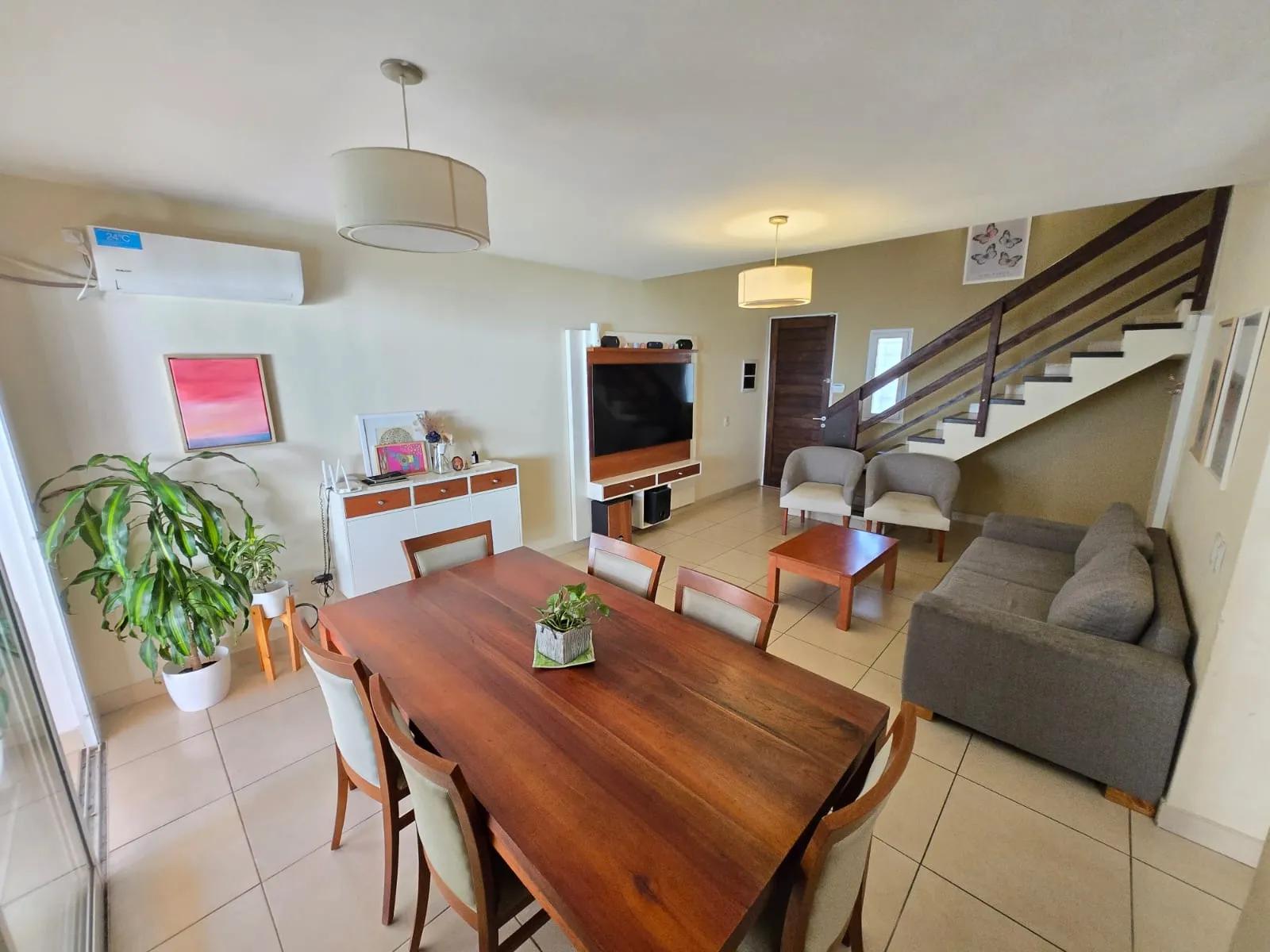 APTO CRÉDITO. Vendo casa c3 dorm. B Urca