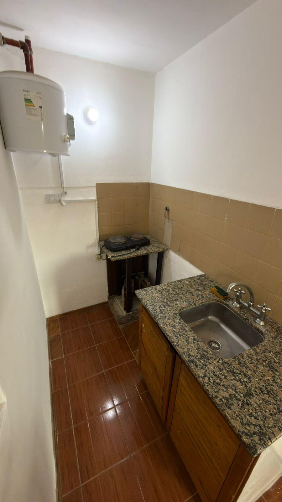 Monoambiente sobre la cañada - Ideal Oficina.