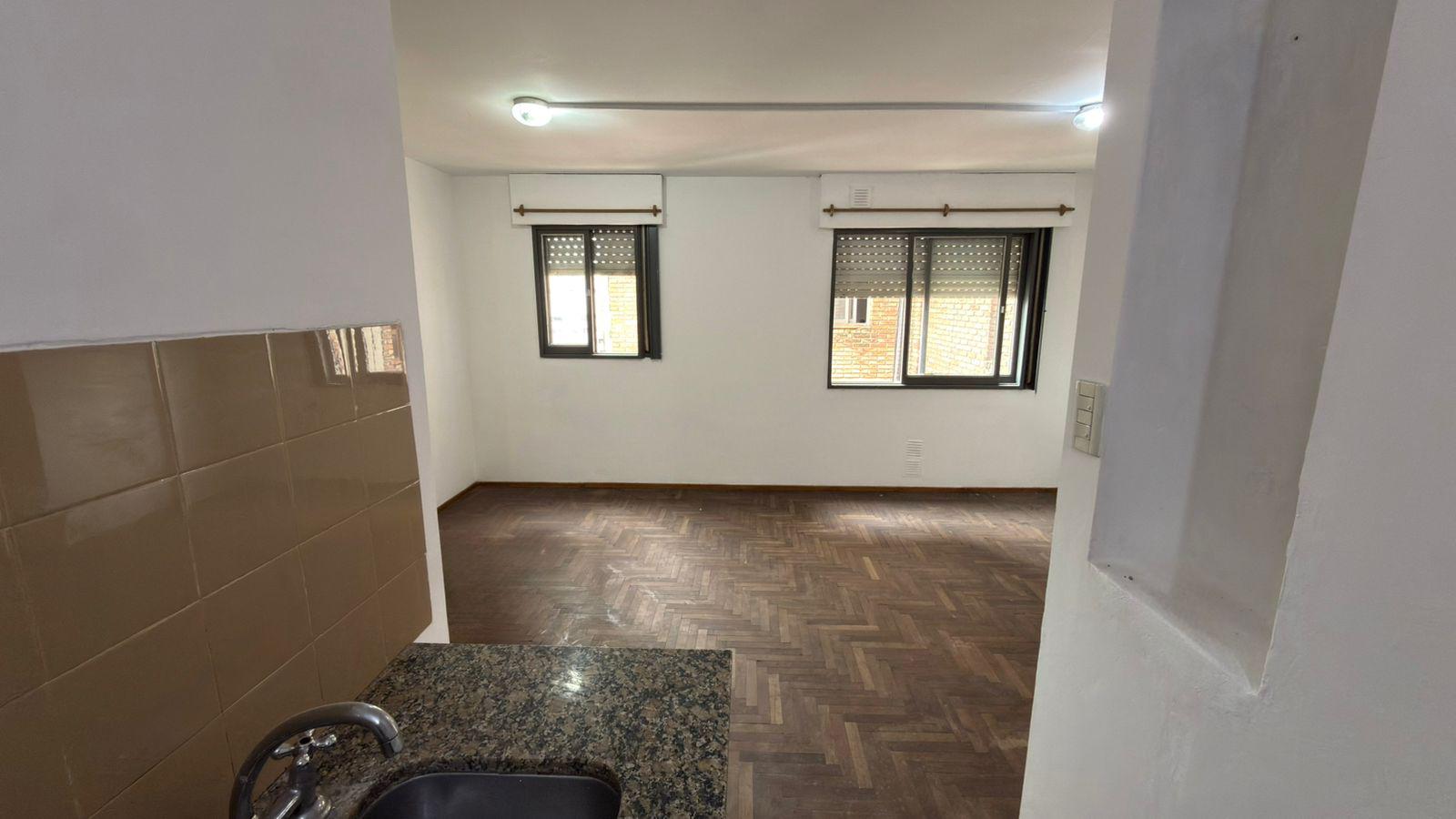 Monoambiente sobre la cañada - Ideal Oficina.