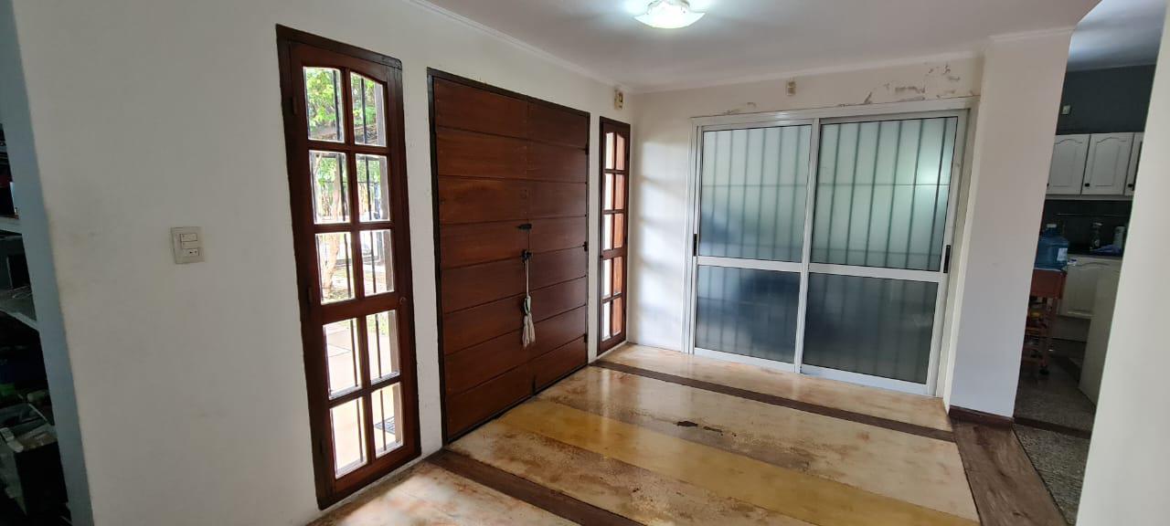 Vendo casa c3 dorm.y pileta.B Granja de Funes.