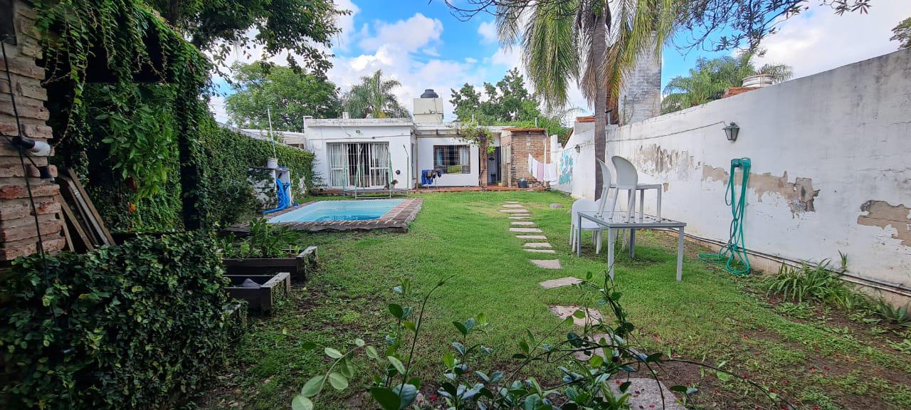 Vendo casa c3 dorm.y pileta.B Granja de Funes.