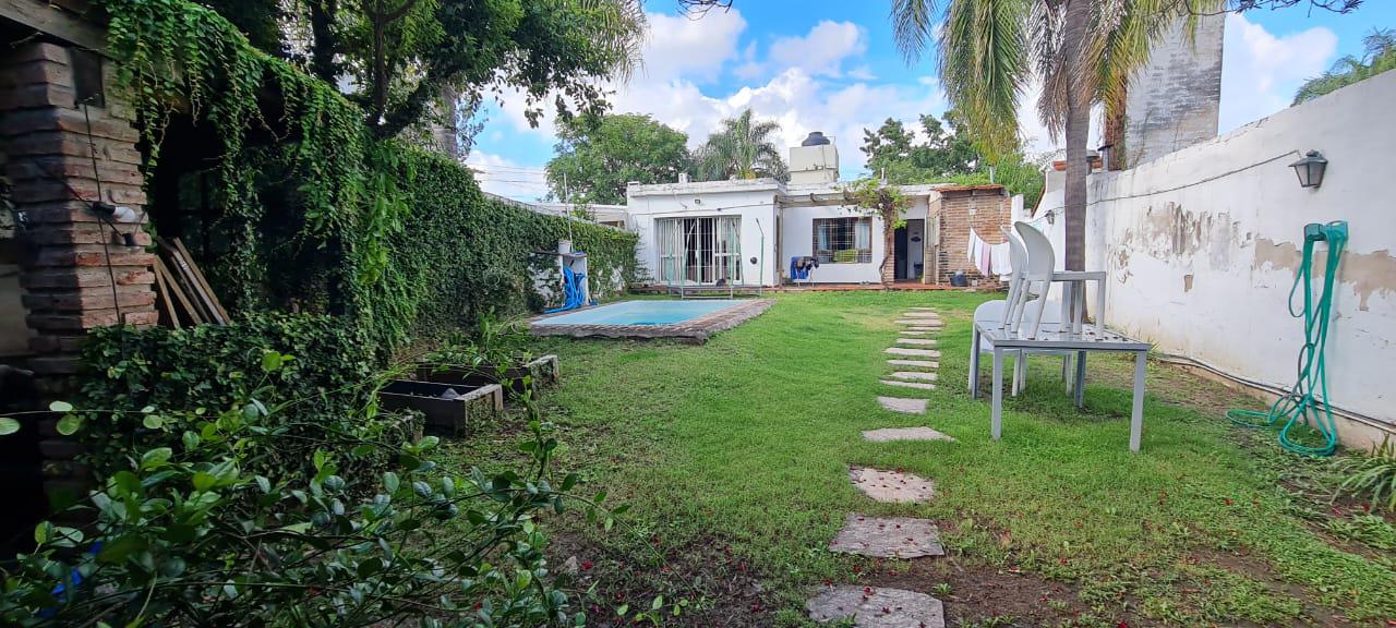 Vendo casa c3 dorm.y pileta.B Granja de Funes.