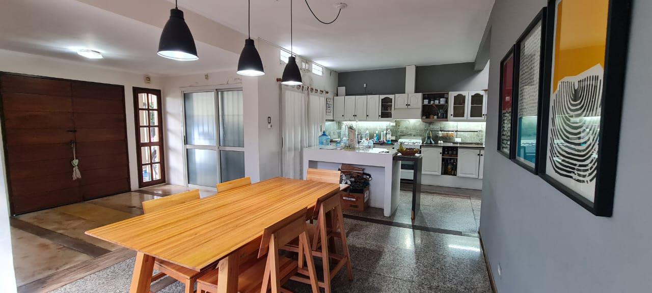 Vendo casa c3 dorm.y pileta.B Granja de Funes.