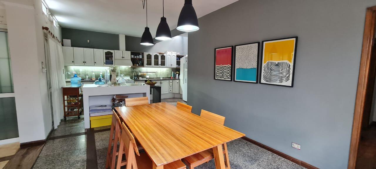 Vendo casa c3 dorm.y pileta.B Granja de Funes.