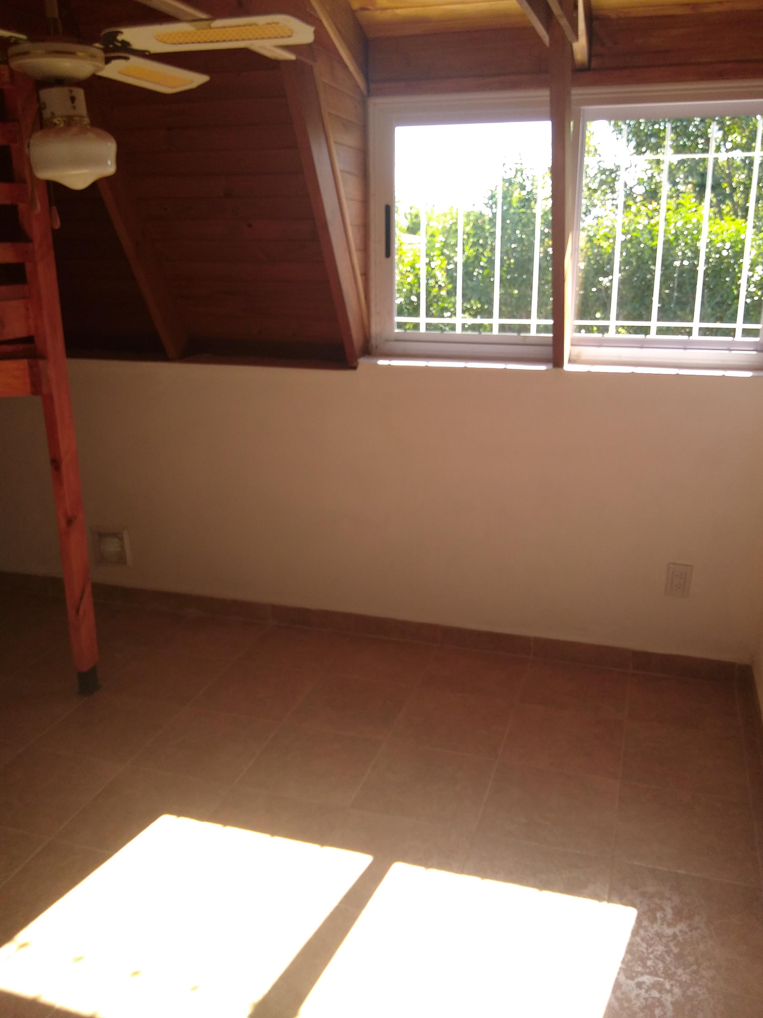 CASA EN ALQUILER EN LA FALDA