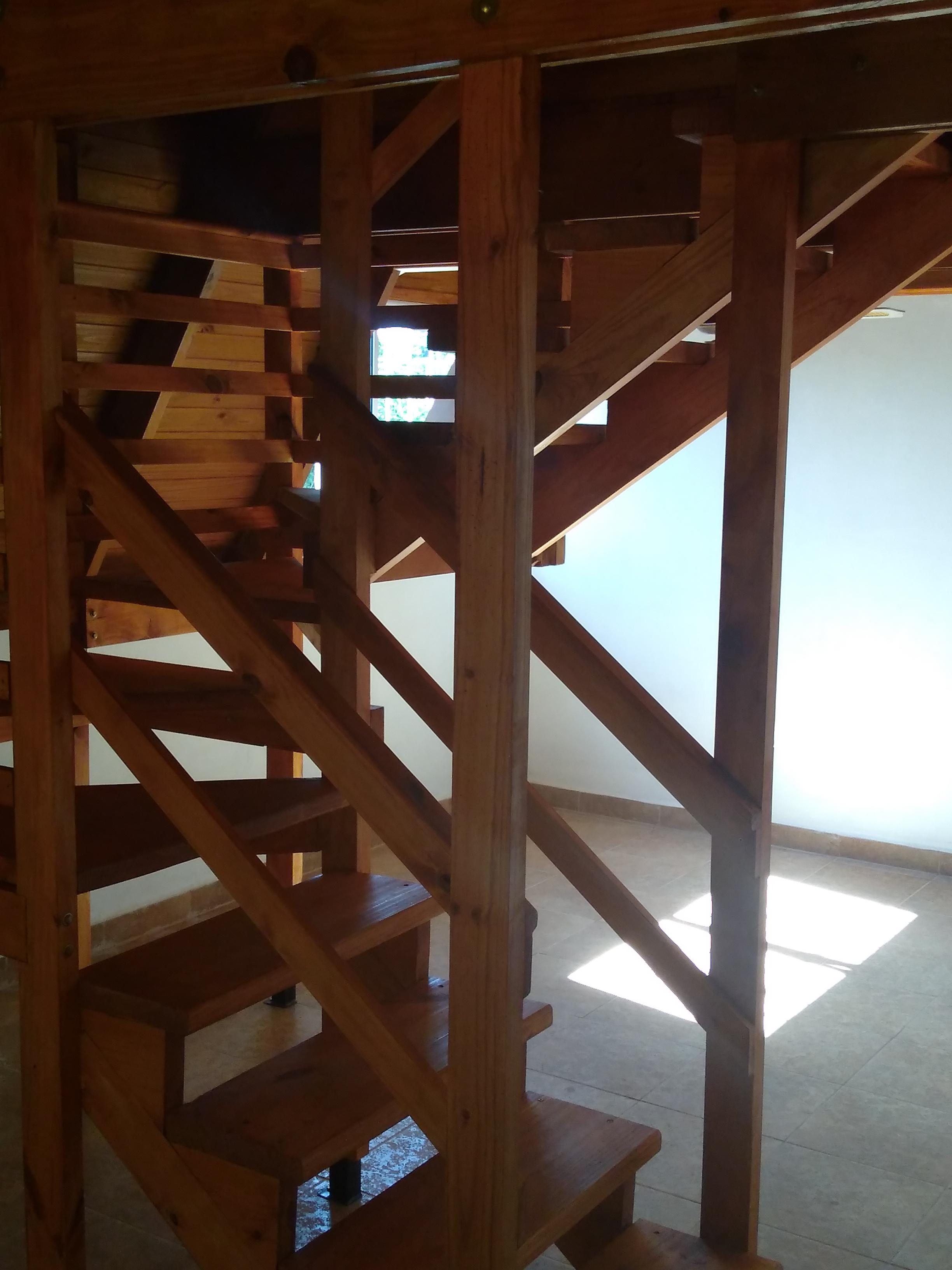 CASA EN ALQUILER EN LA FALDA