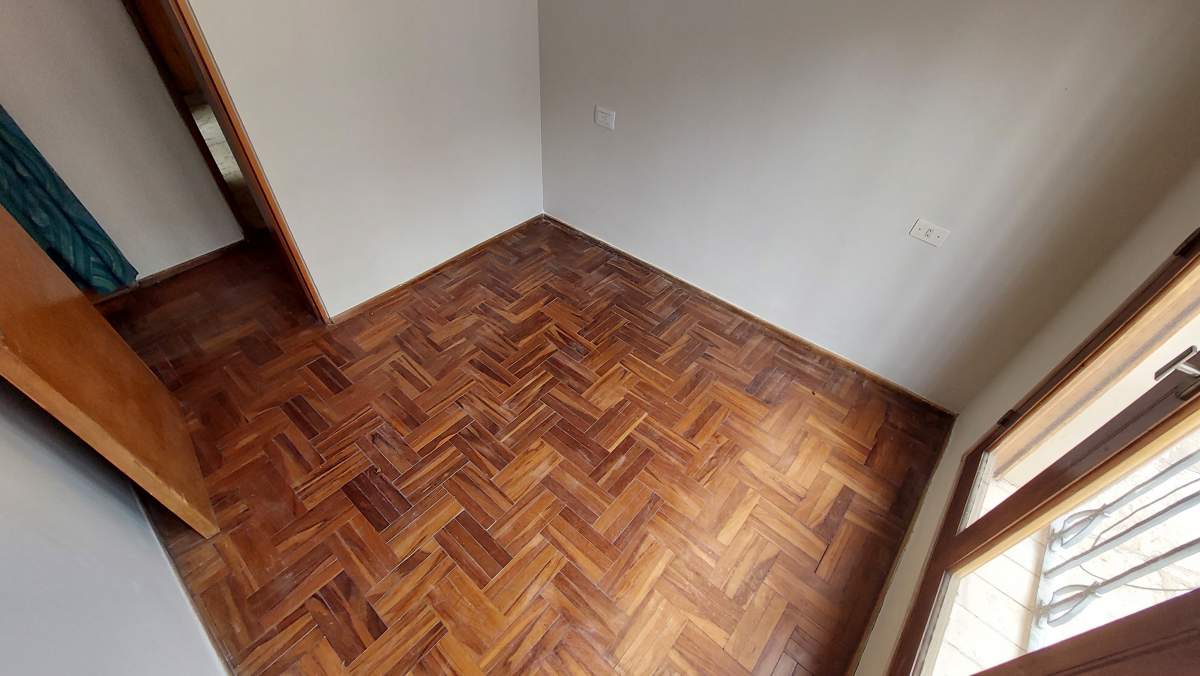 Casa 4 Dormitorios con Patio Grande y Garage - Opcion Deposito - Lavalleja 2600