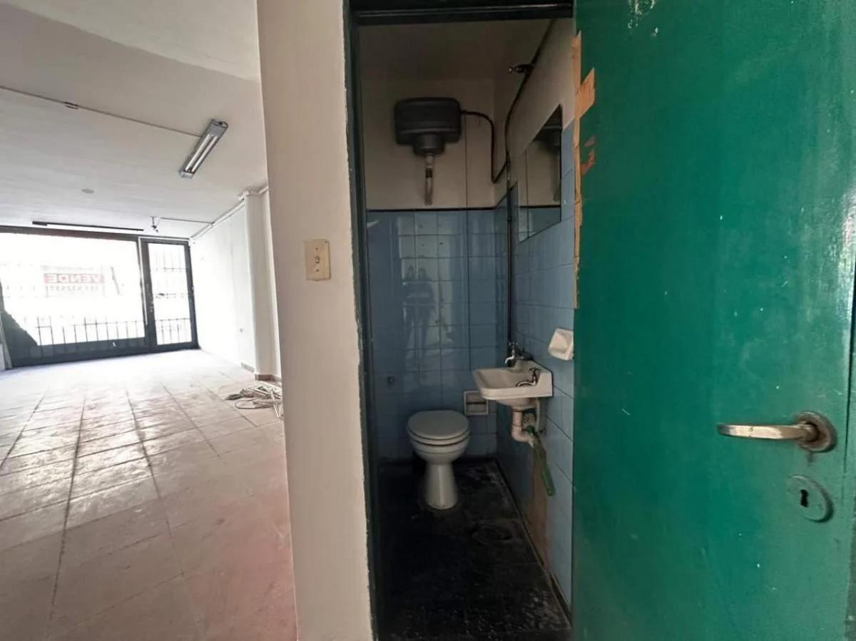 VENTA LOCAL COMERCIAL CÉNTRICO 2 PLANTAS