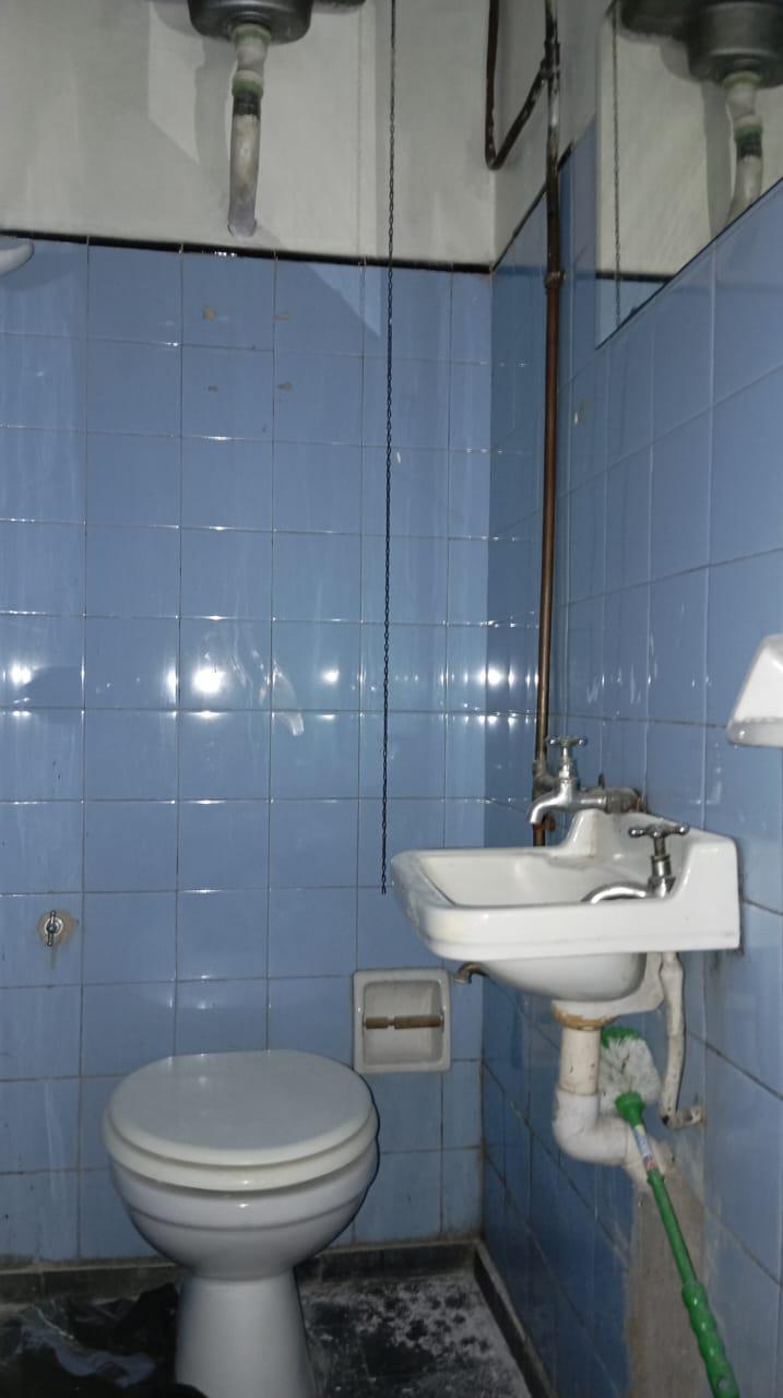 VENTA LOCAL COMERCIAL CÉNTRICO 2 PLANTAS