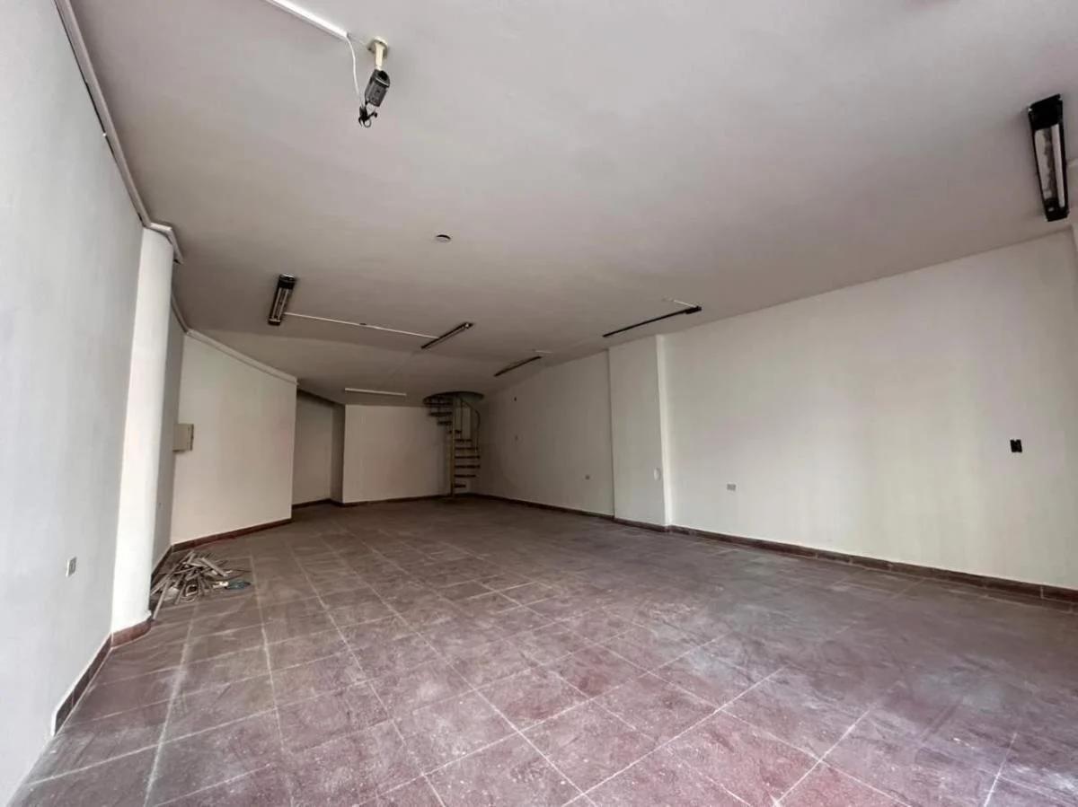 VENTA LOCAL COMERCIAL CÉNTRICO 2 PLANTAS