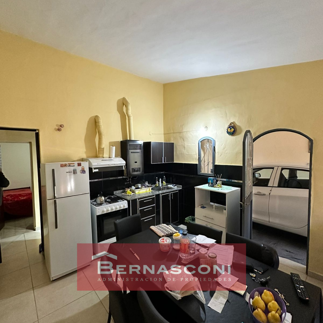 Casa en venta de 3 dormitorios con cochera y patio en B Jardín Hipódromo  Córdoba Capital