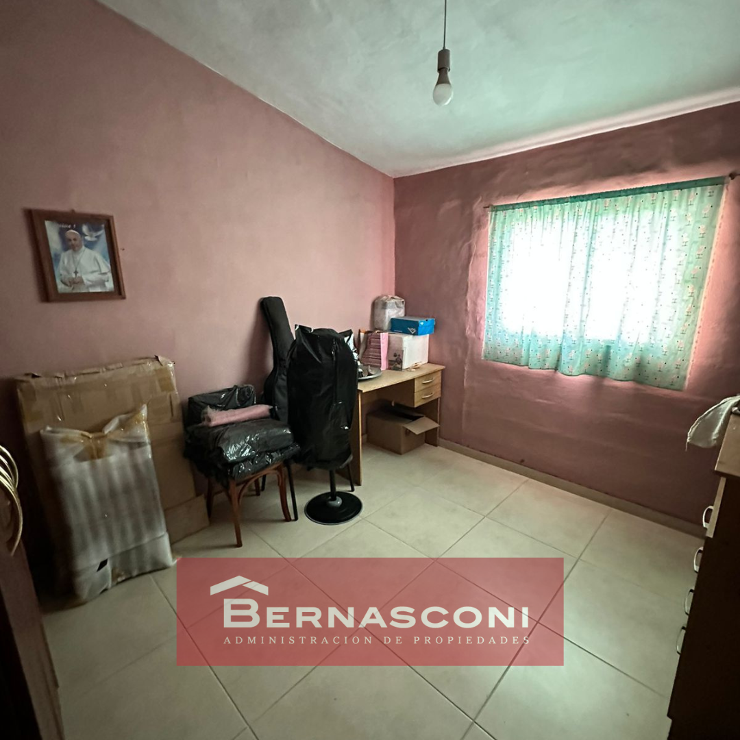 Casa en venta de 3 dormitorios con cochera y patio en B Jardín Hipódromo  Córdoba Capital