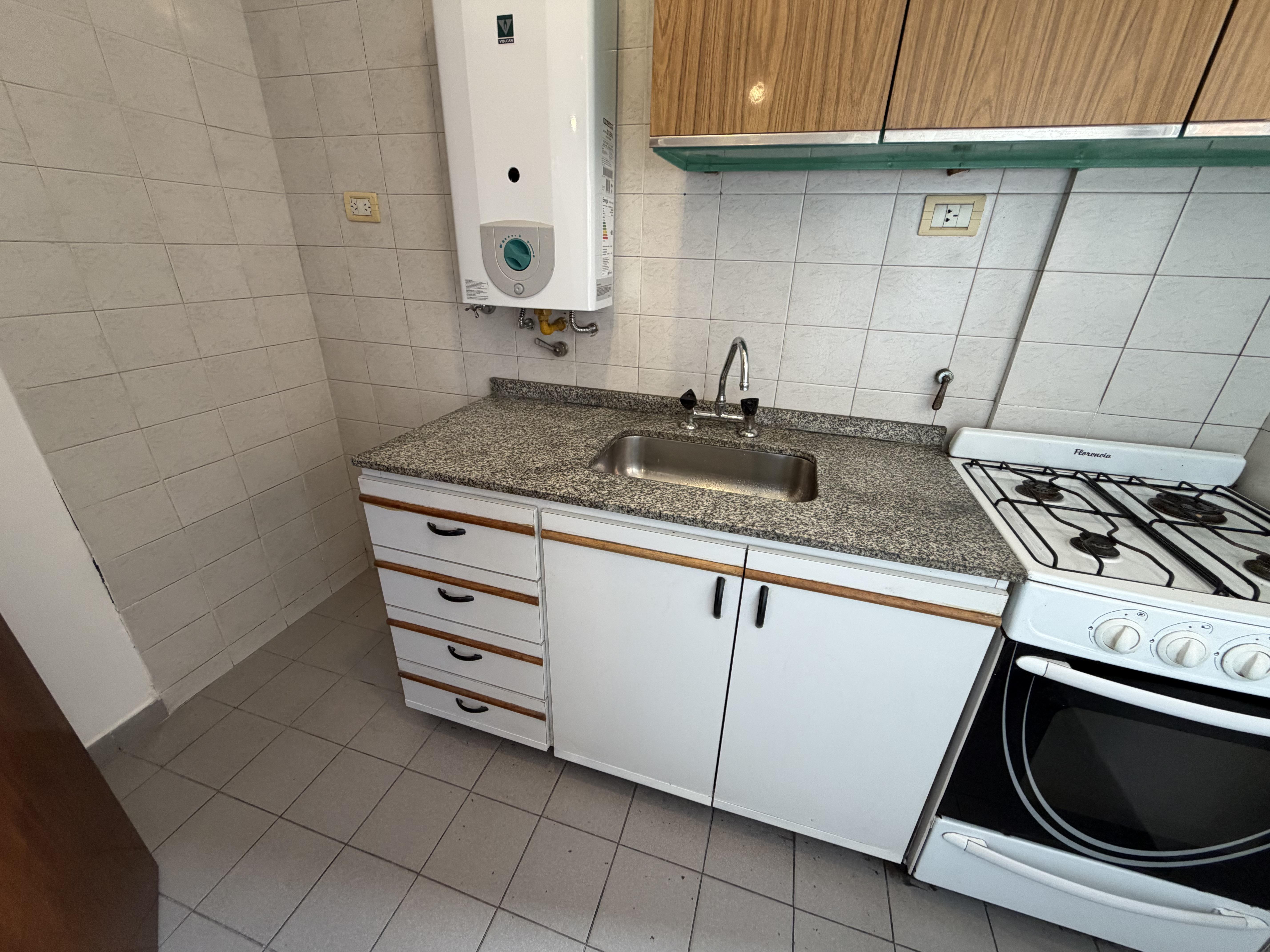 ALQUILER 1 DORMITORIO FRENTE CON BALCÓN  PISO 6  NUEVA CÓRDOBA