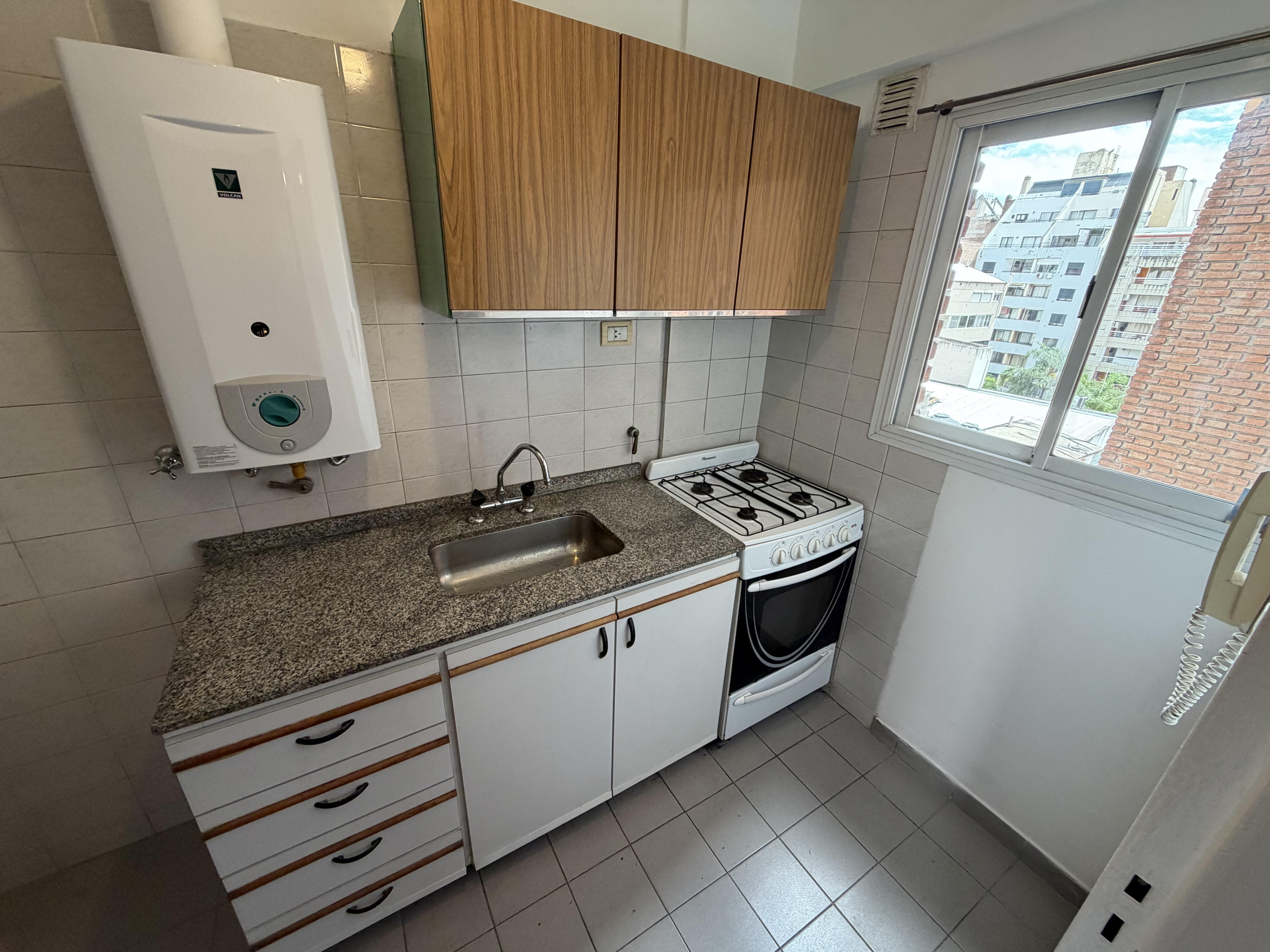 ALQUILER 1 DORMITORIO FRENTE CON BALCÓN  PISO 6  NUEVA CÓRDOBA