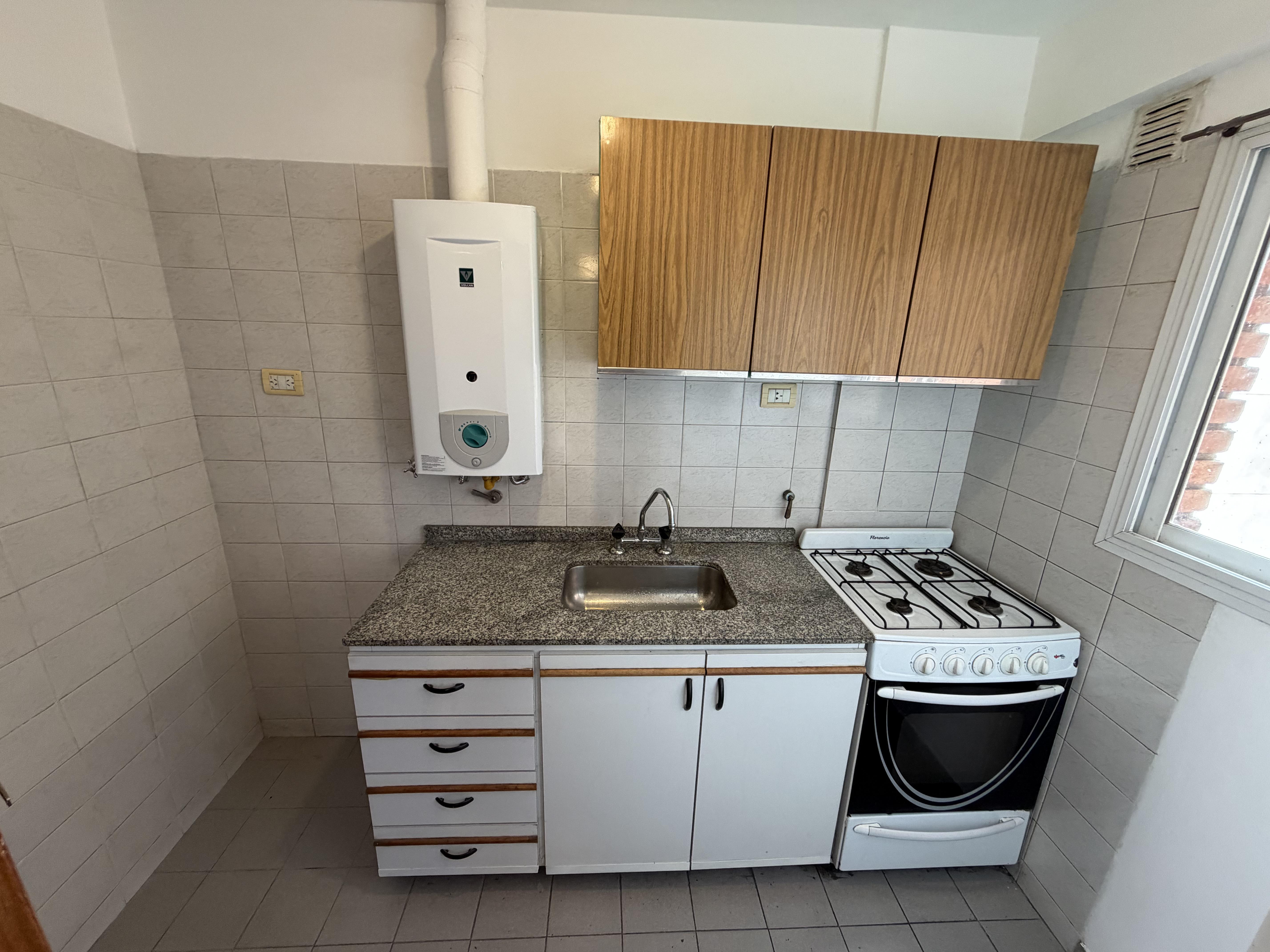 ALQUILER 1 DORMITORIO FRENTE CON BALCÓN  PISO 6  NUEVA CÓRDOBA