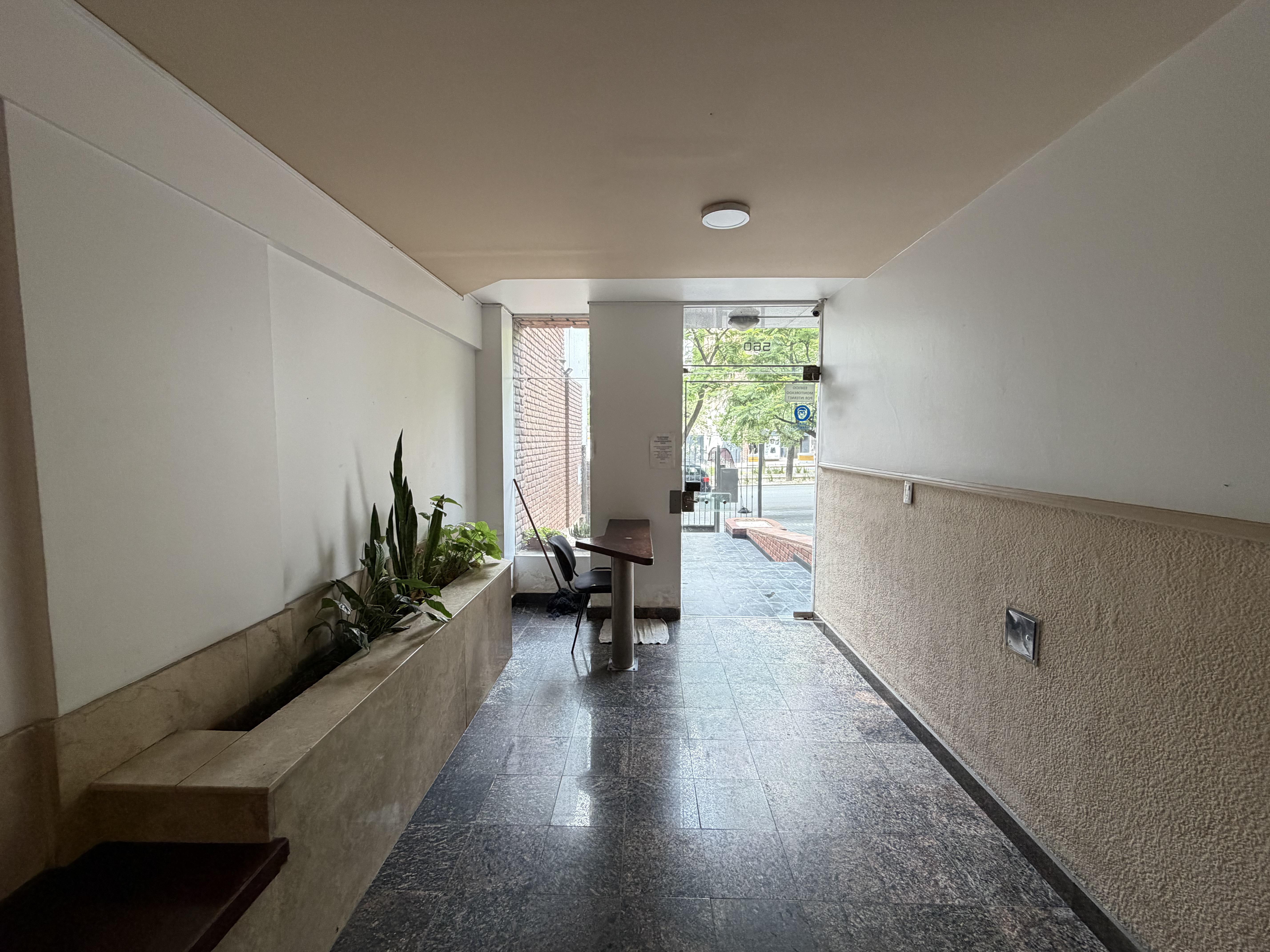 ALQUILER 1 DORMITORIO FRENTE CON BALCÓN  PISO 6  NUEVA CÓRDOBA