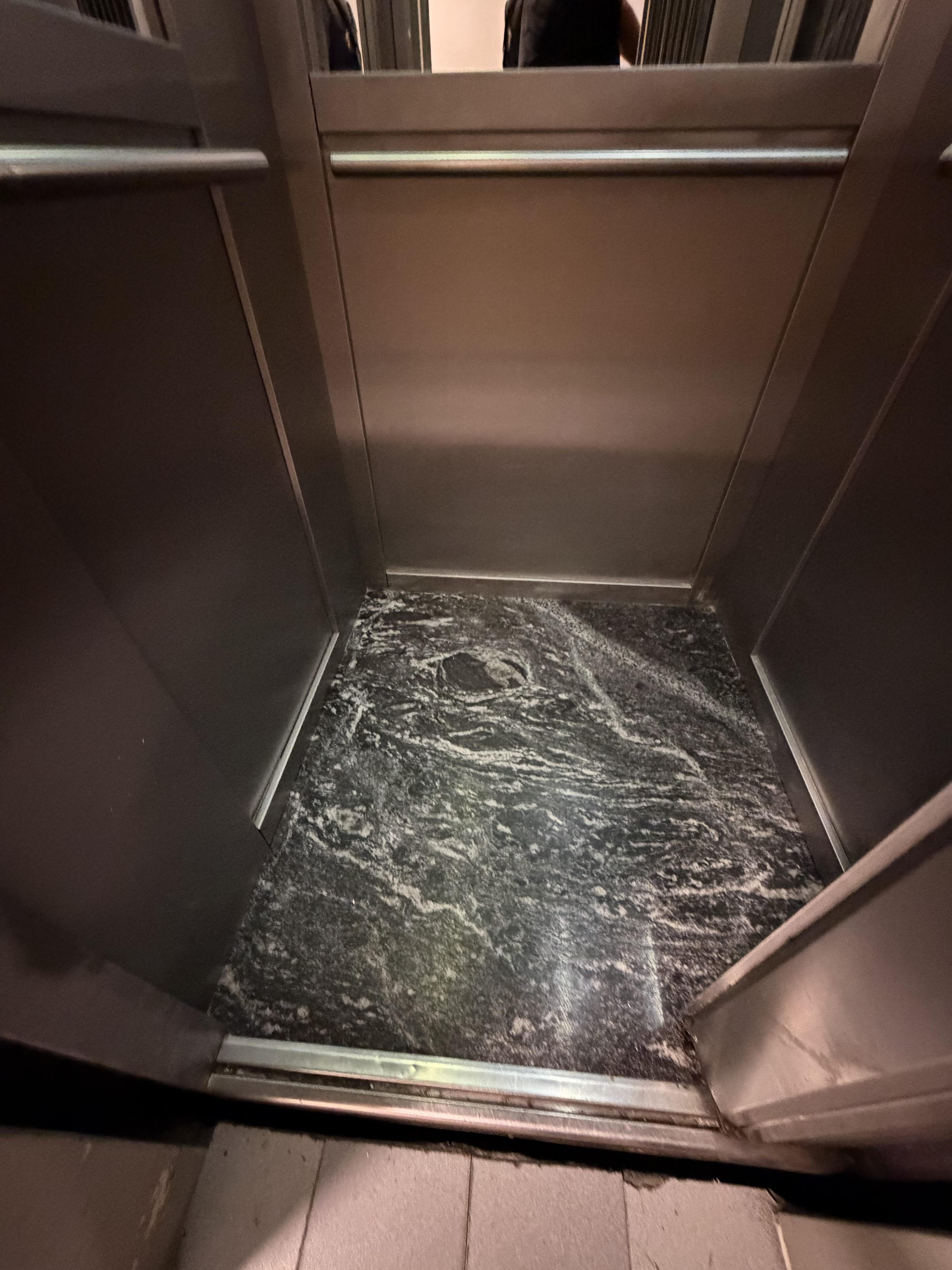 ALQUILER 1 DORMITORIO FRENTE CON BALCÓN  PISO 6  NUEVA CÓRDOBA
