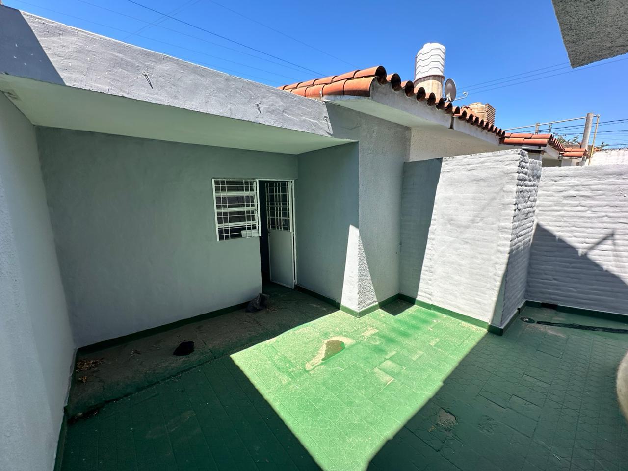 Departamento en ALQUILER PLANTA BAJA BARRIO RIVADAVIA