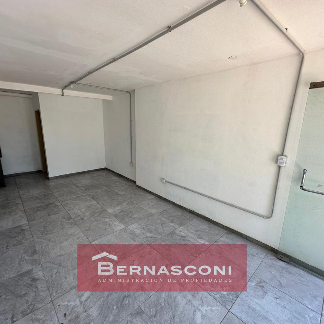 Local comercial en alquiler  Baradero  a metros de Av. OHiggins